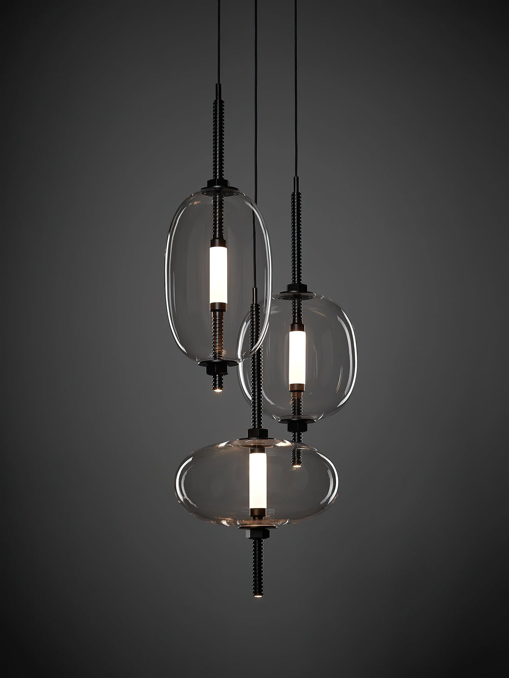 Lampă suspendată sub presiune