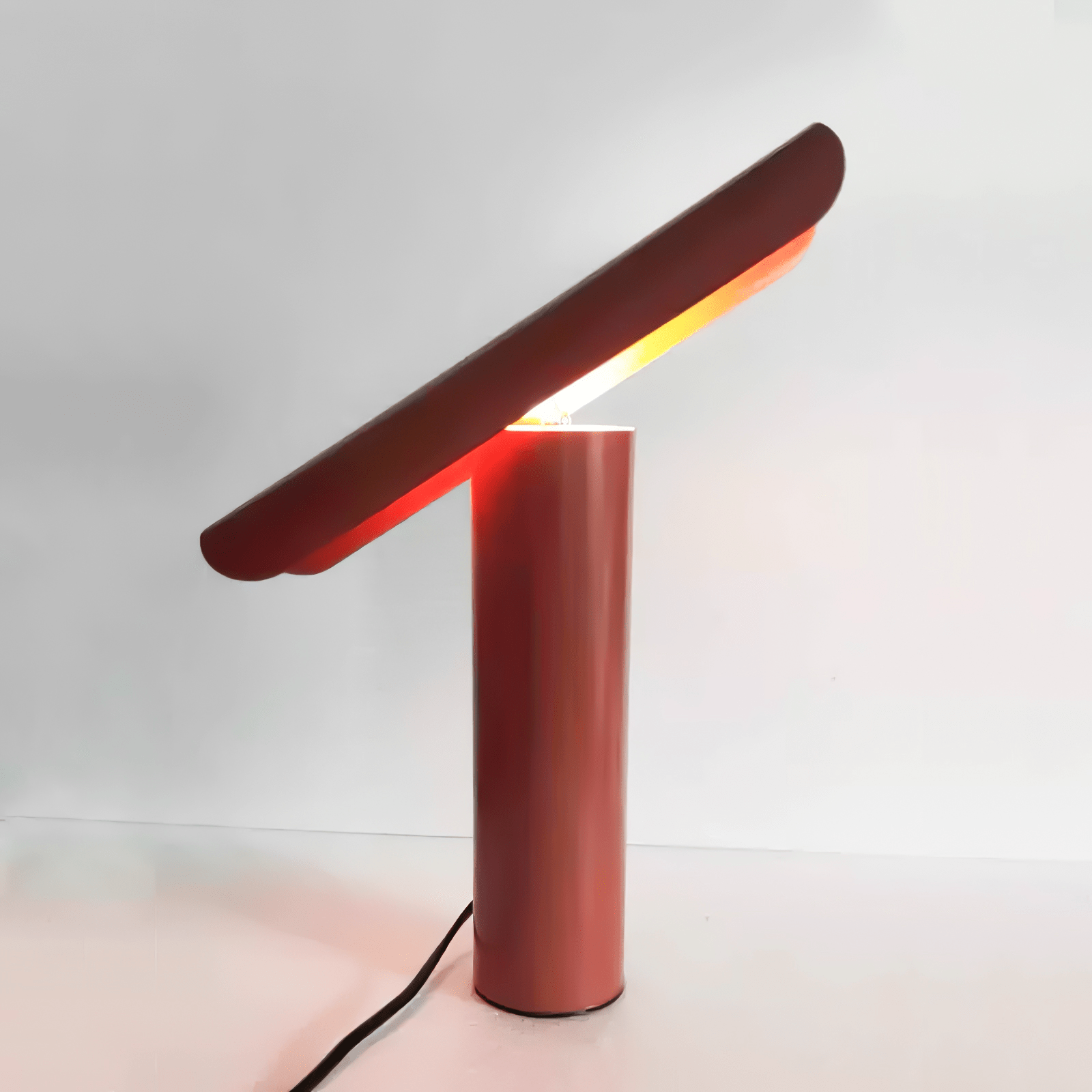 T - Table Lamp - Vakkerlight