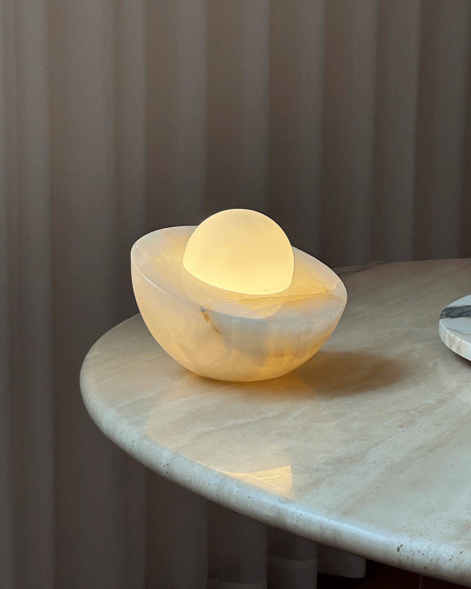 Lampă de masă Halo Pebble Stone