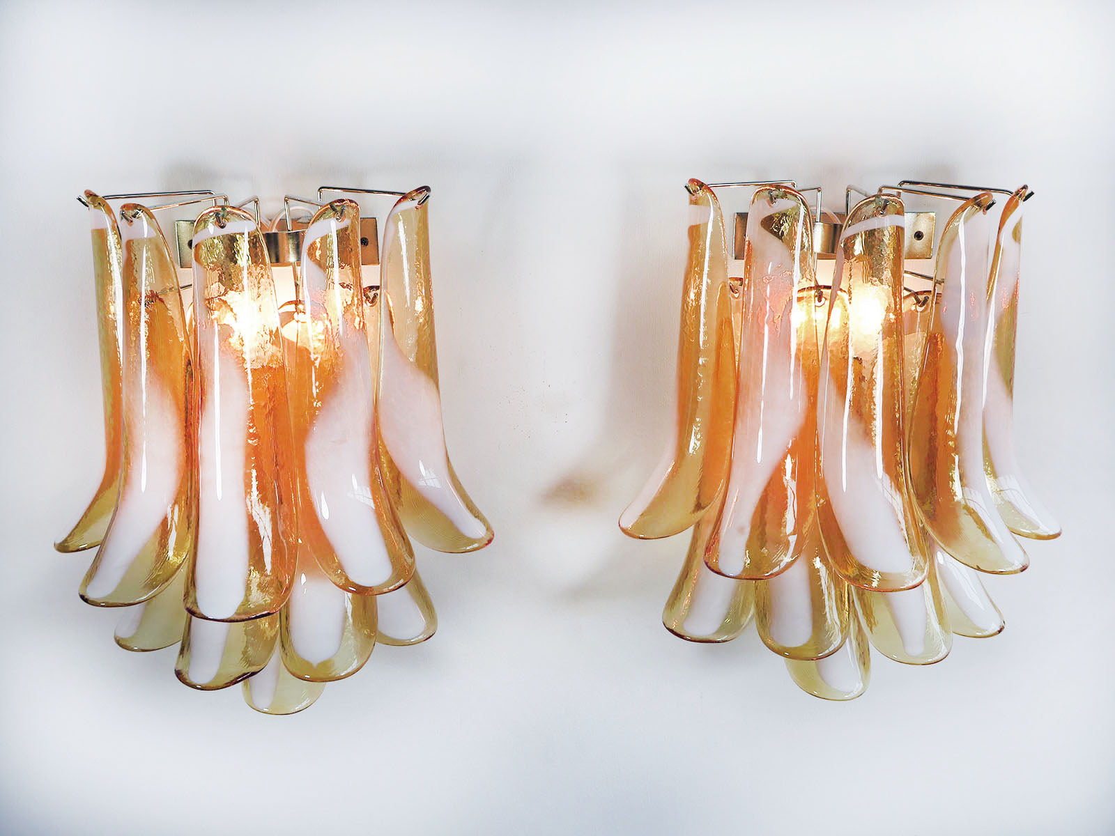 Mid-Century Murano Wall Lamp | Punto di Luce |  10 Caramel-Colored Petal-Glass | Punto di Luce |  1 Pair