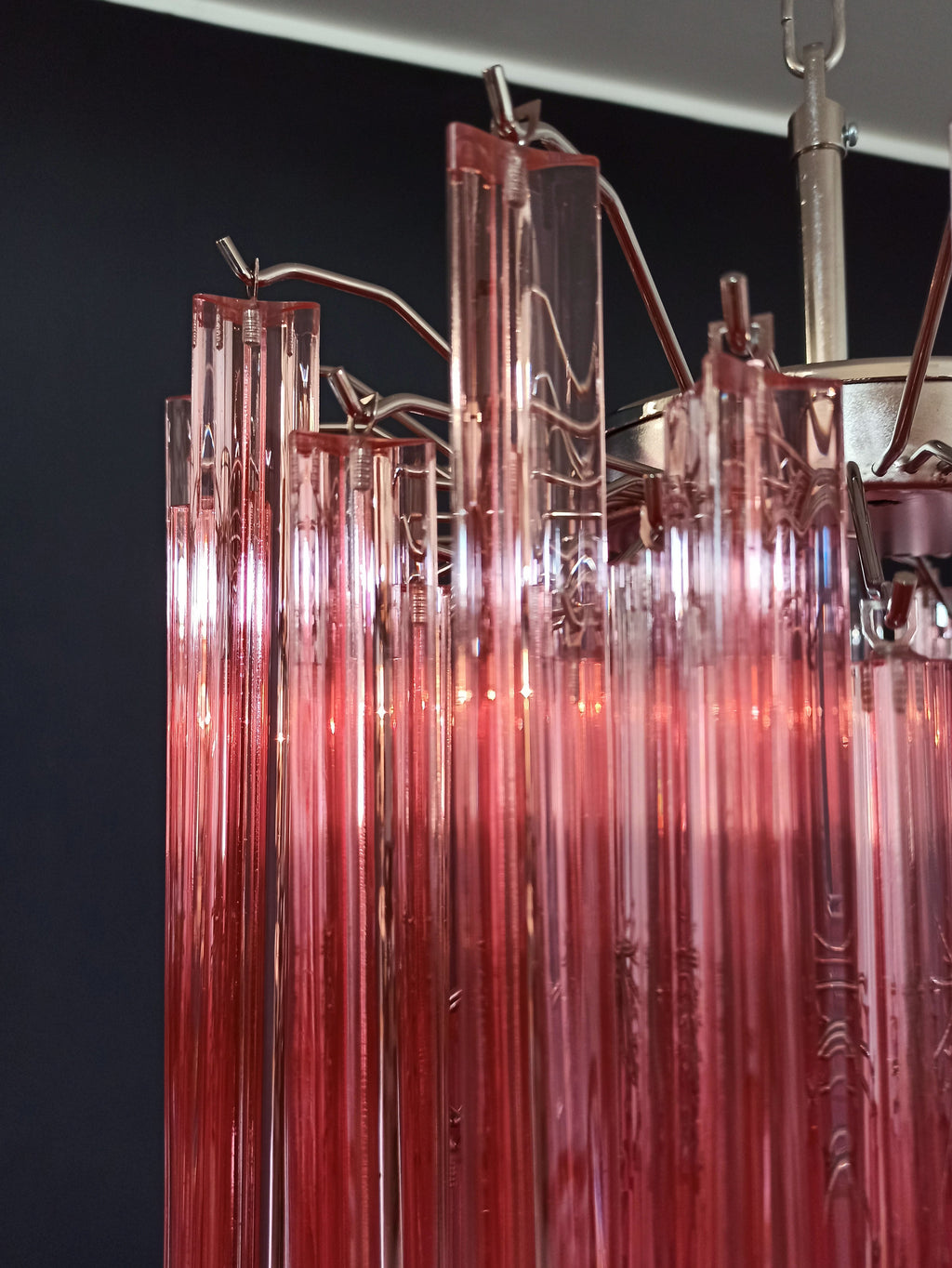 Murano-Kronleuchter aus der Mitte des Jahrhunderts | Punto di Luce | 107 Rosa Prismenglas