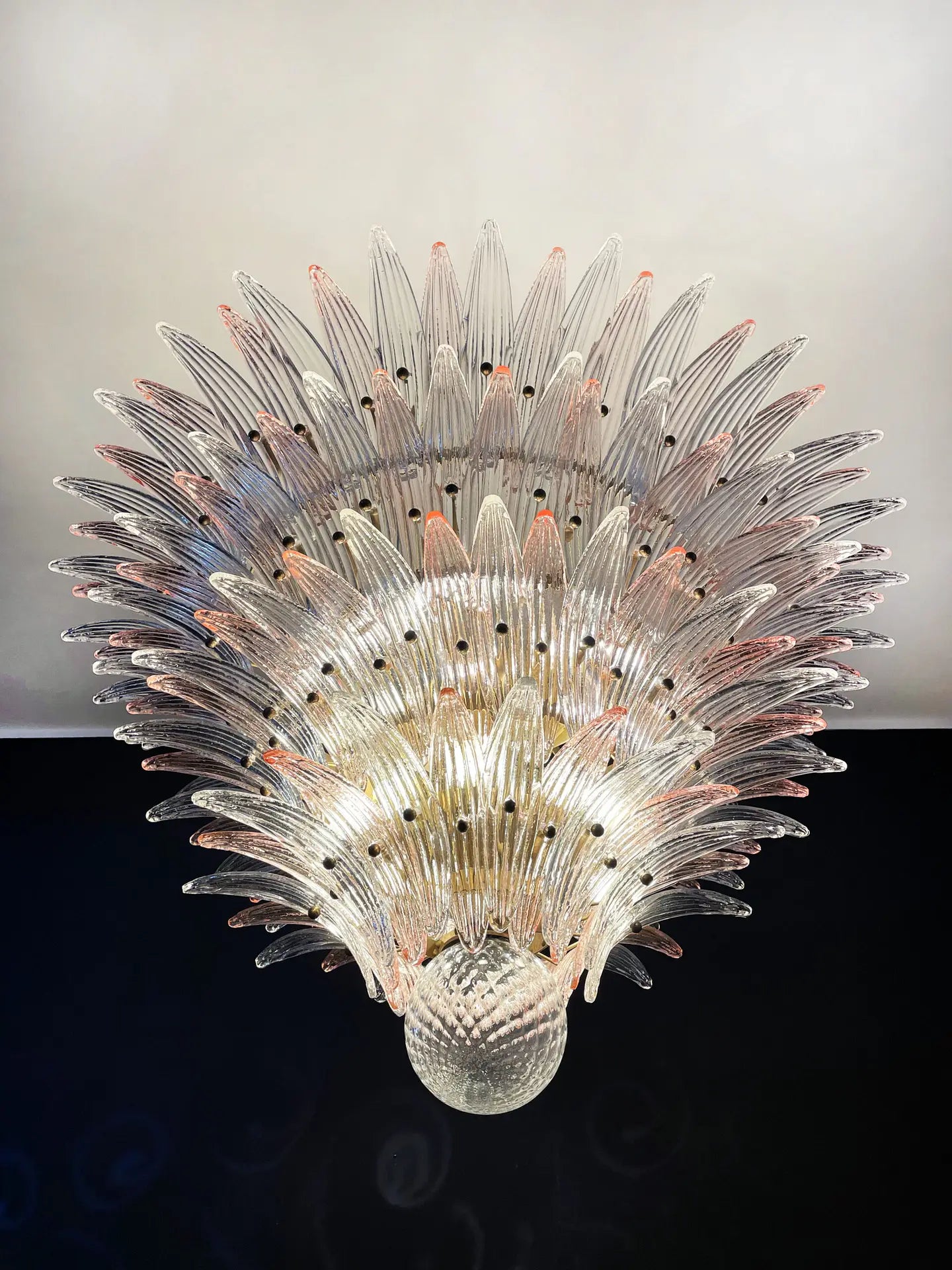 Candelabru Murano de la mijlocul secolului | Punto di Luce | 163 Sticlă de palmetă transparentă și roz