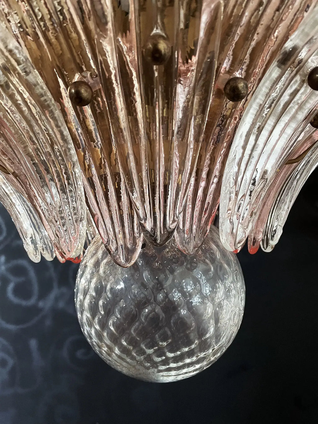 Candelabru Murano de la mijlocul secolului | Punto di Luce | 163 Sticlă de palmetă transparentă și roz