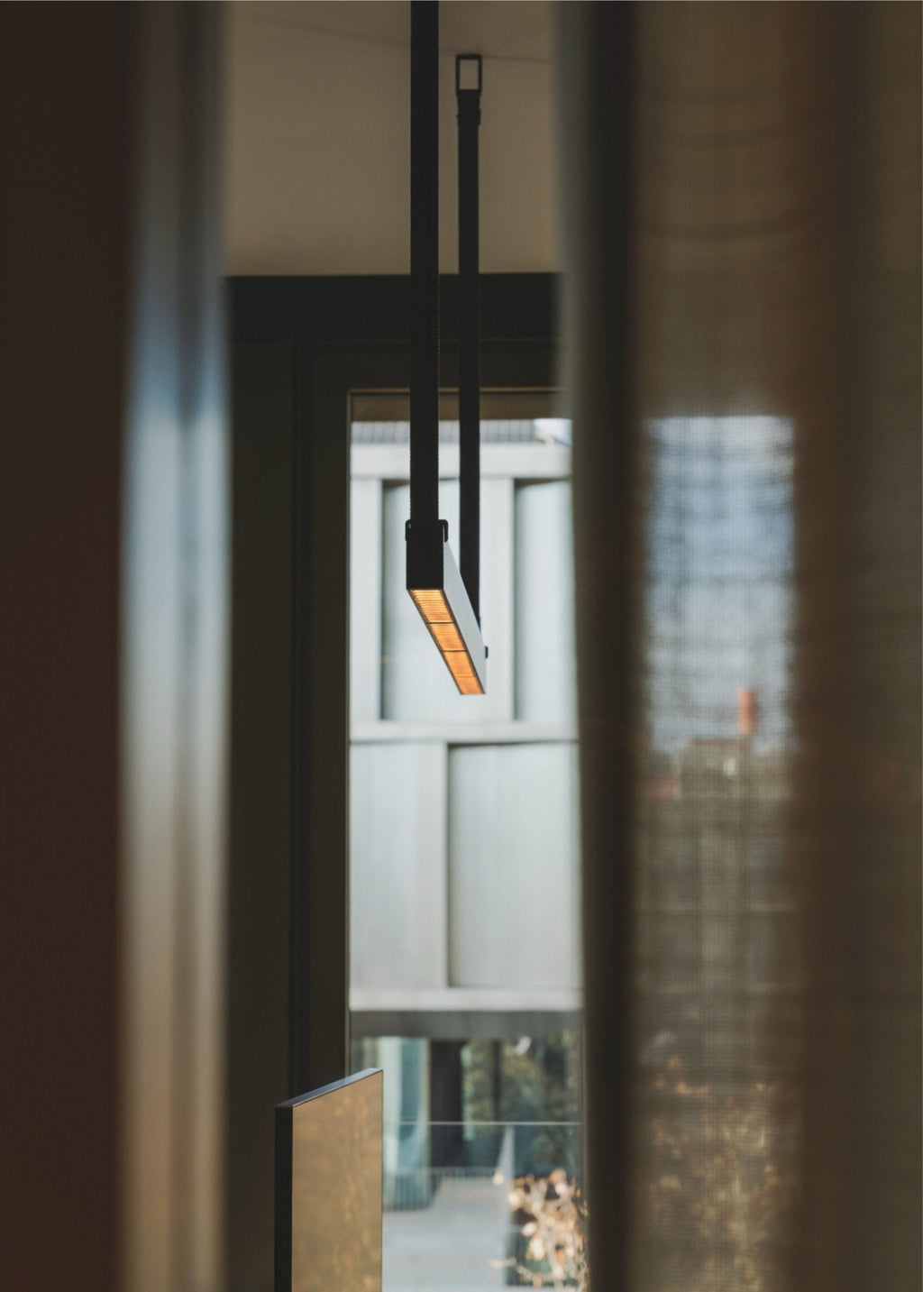 Lampă suspendată liniară Belto