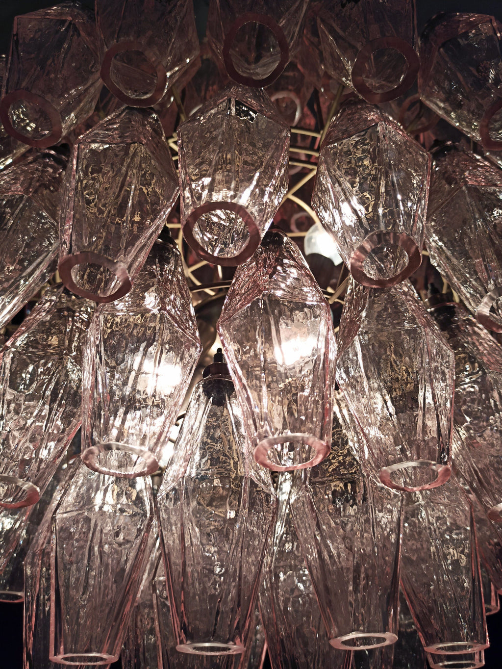 Murano-Kronleuchter aus der Mitte des Jahrhunderts | Punto di Luce | 140 rosafarbenes Polyliederglas
