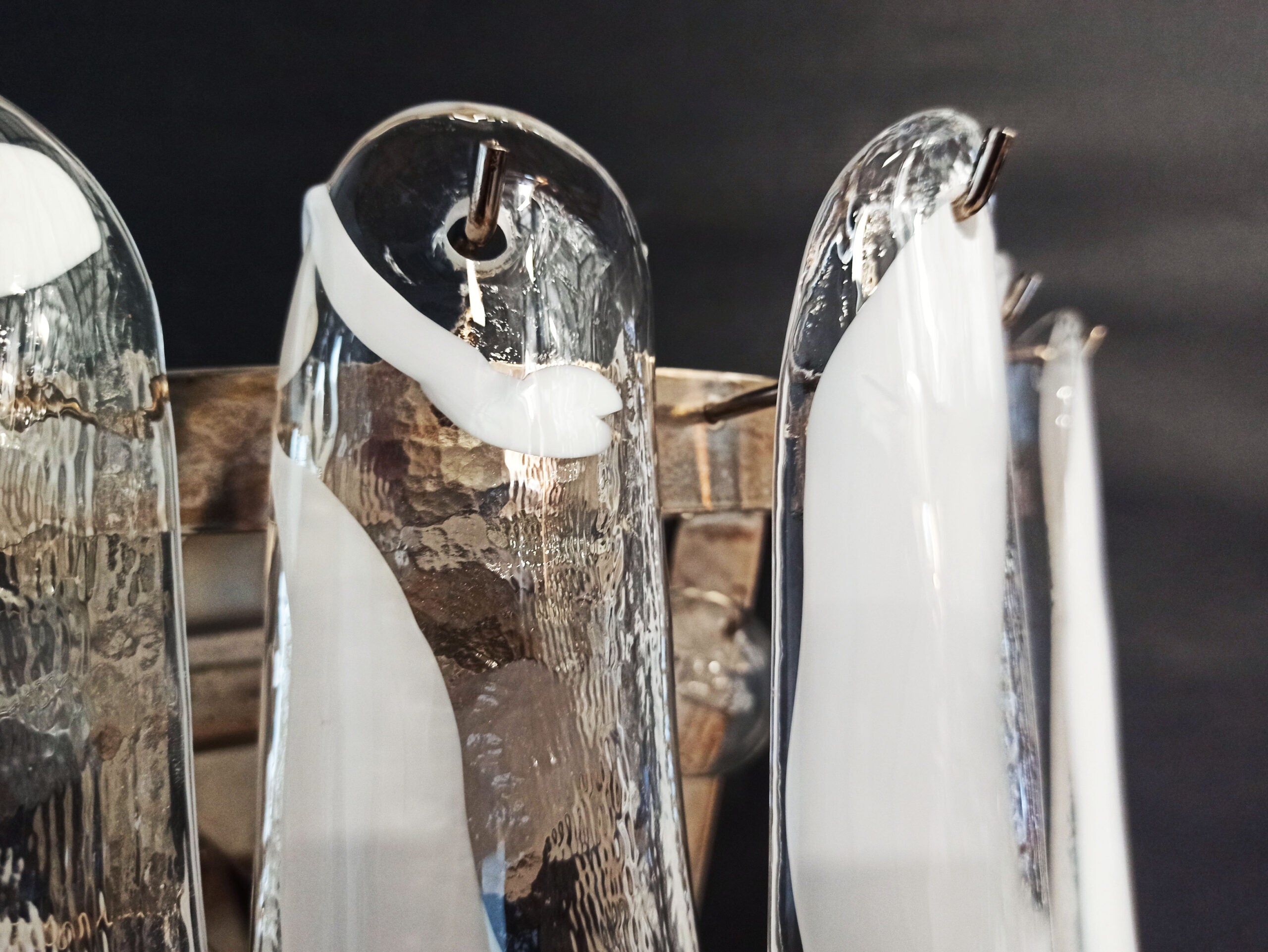 Mid-Century Murano Wandlampe | Punto di Luce | 16 weißes Blütenblattglas | Punto di Luce | 1 Paar