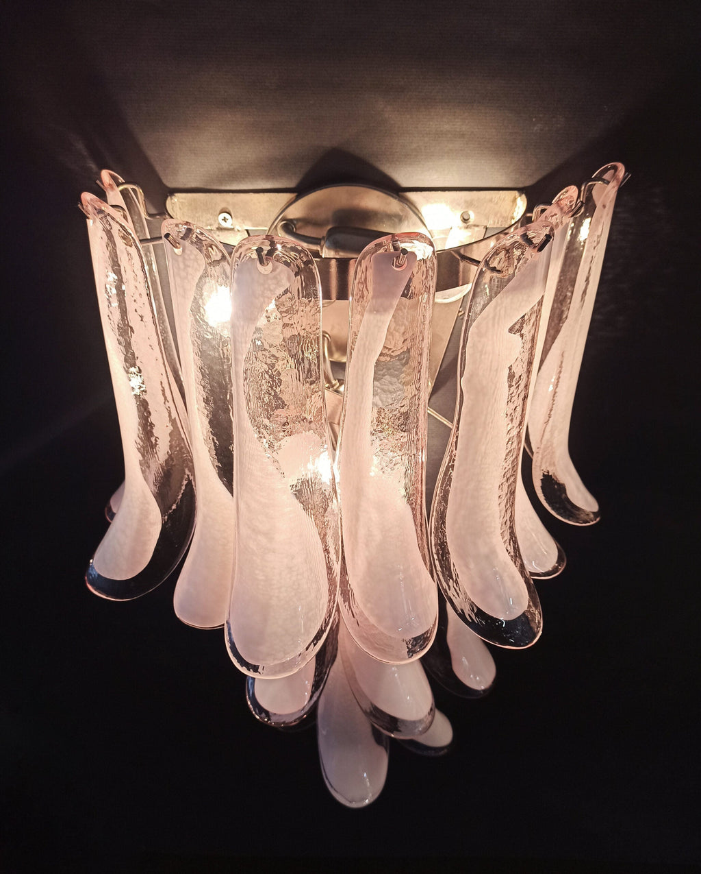 Mid-Century Murano Wandlampe | Punto di Luce | 16 rosa Blütenblattglas | Punto di Luce | 1 Paar