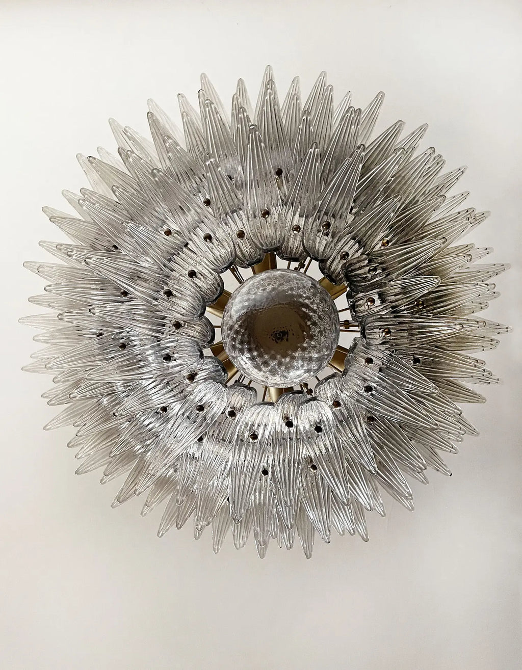 Candelabru Murano de la mijlocul secolului | Punto di Luce | 163 Sticla Palmette de culoarea fumului