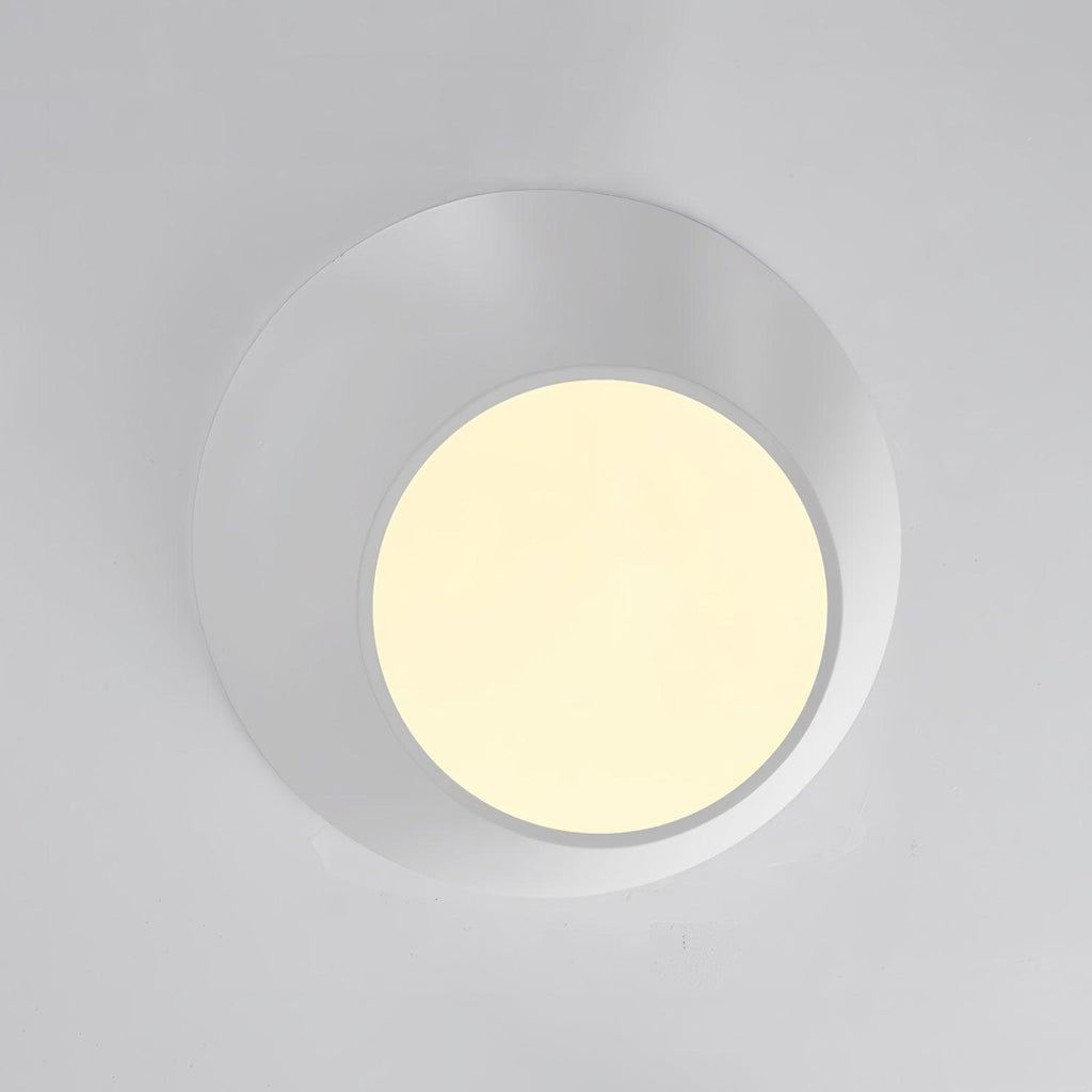 Lumină de tavan înclinată