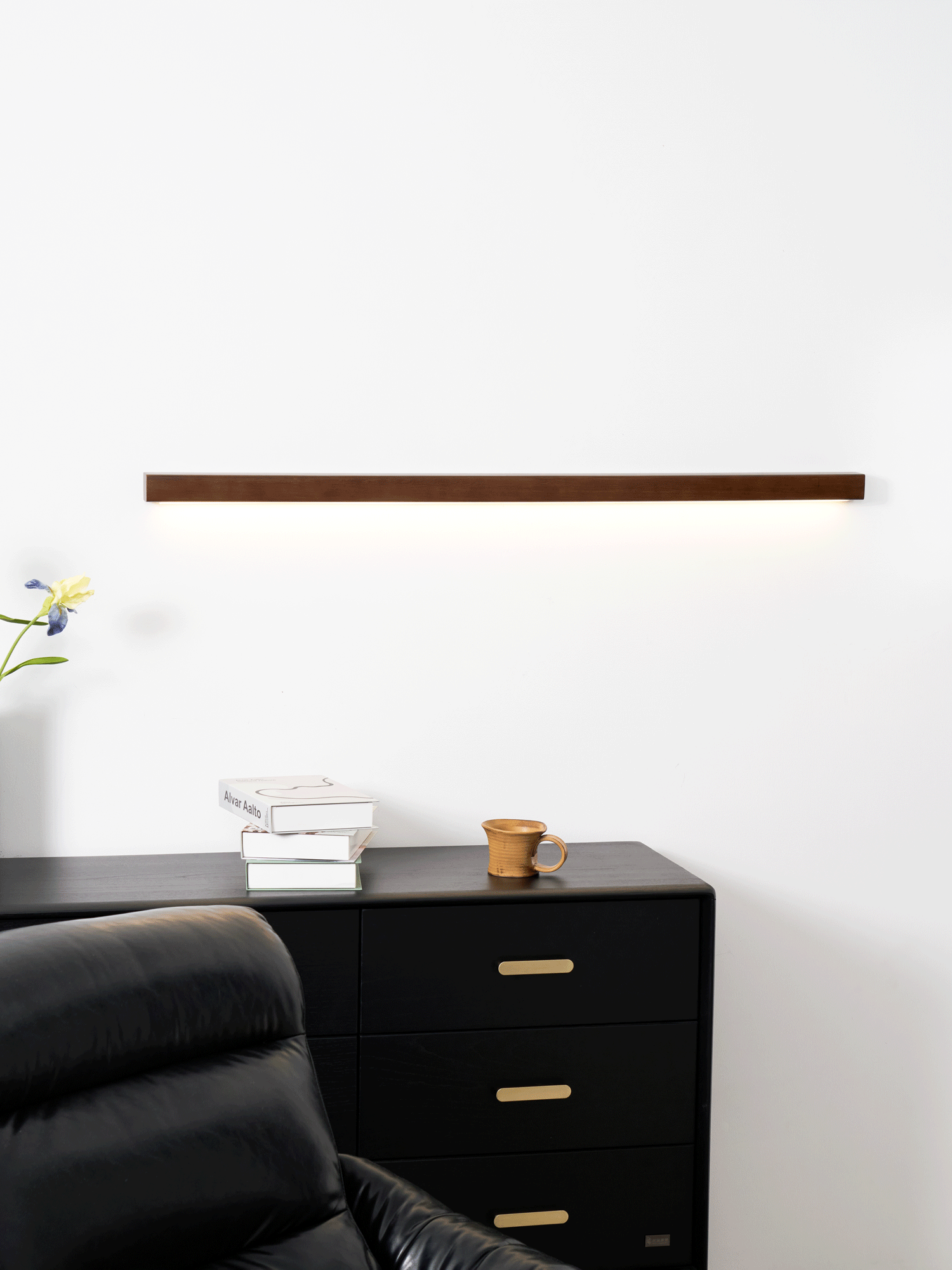 Arlo Linear Wood Wall Light