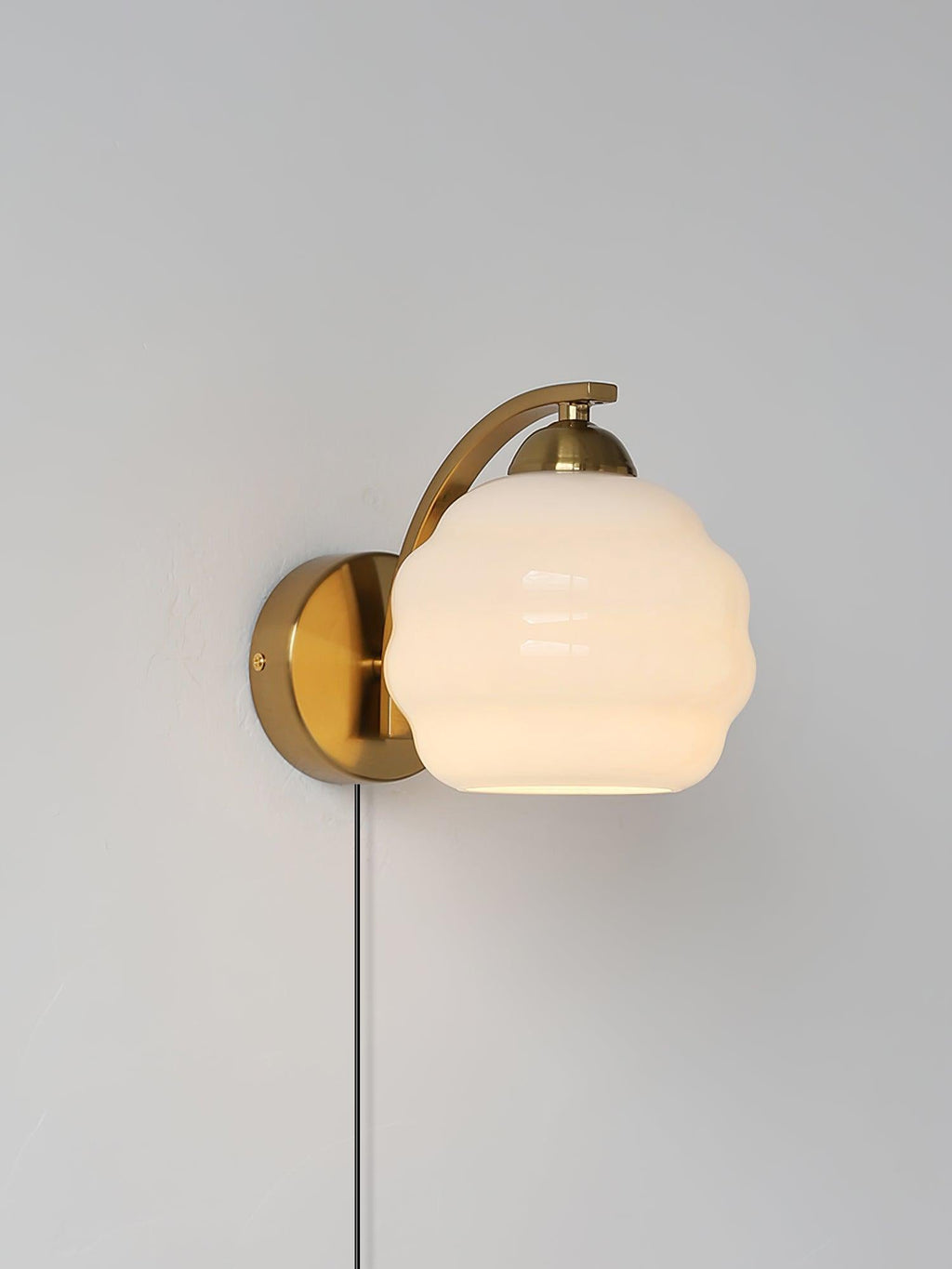 Art Deco Plug-in Wall Lamp