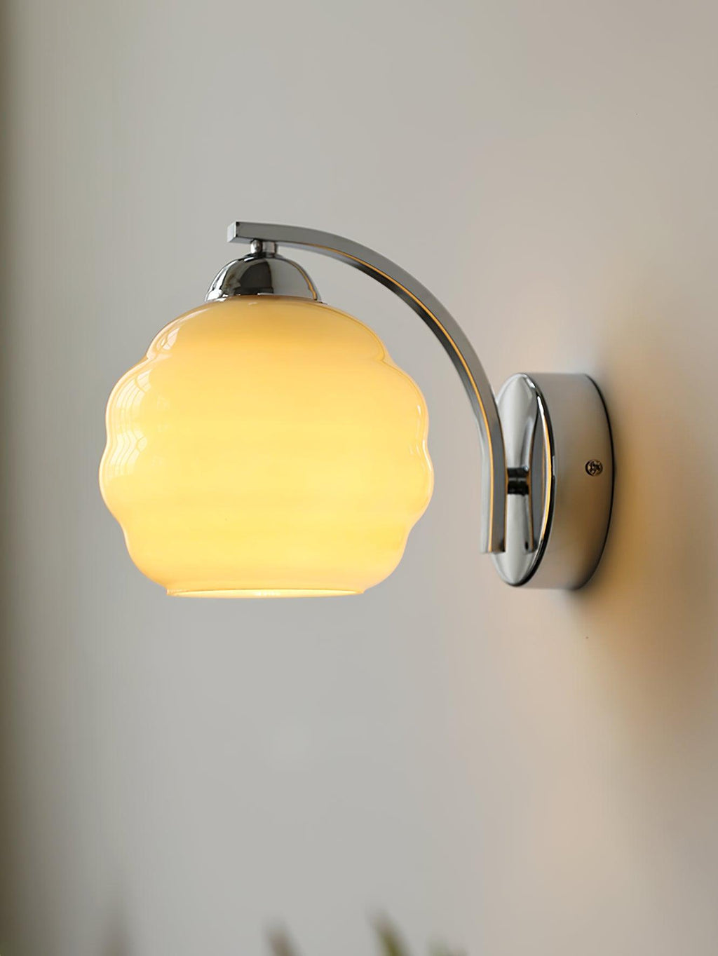 Art Deco Plug-in Wall Lamp