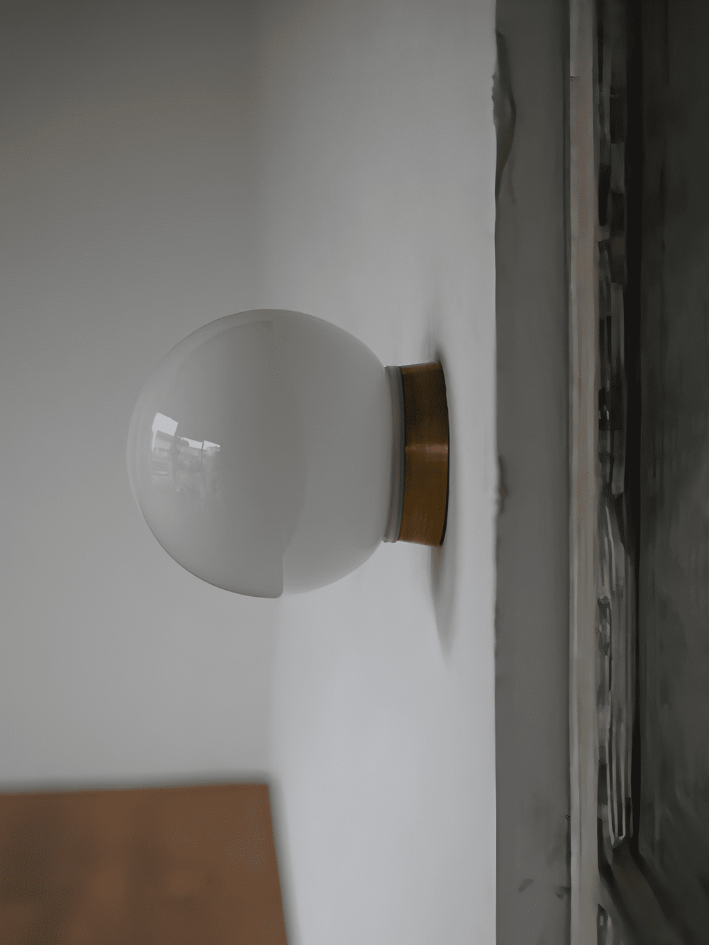 Aura Globe, lampă de perete din sticlă