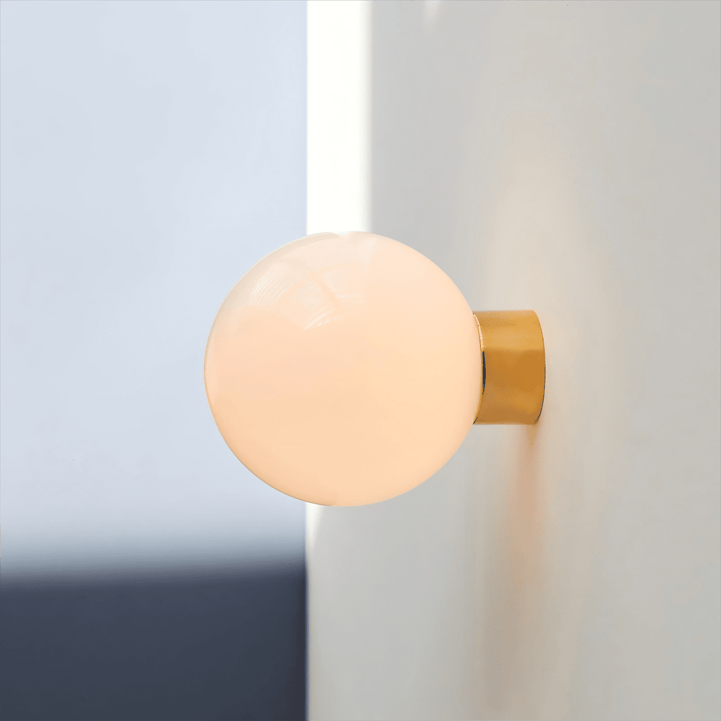 Aura Globe, lampă de perete din sticlă