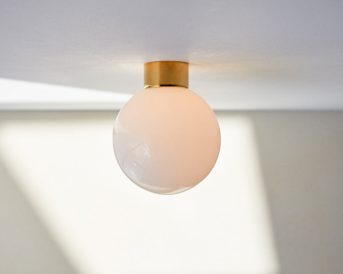 Aura Globe, lampă de perete din sticlă