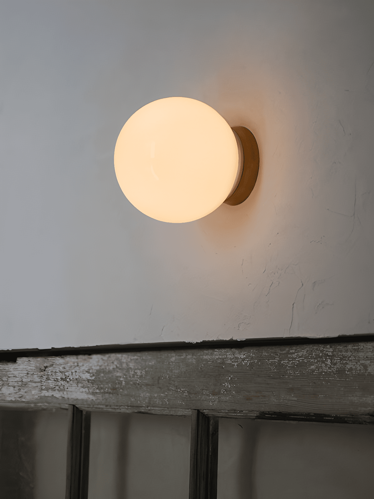 Aura Globe, lampă de perete din sticlă