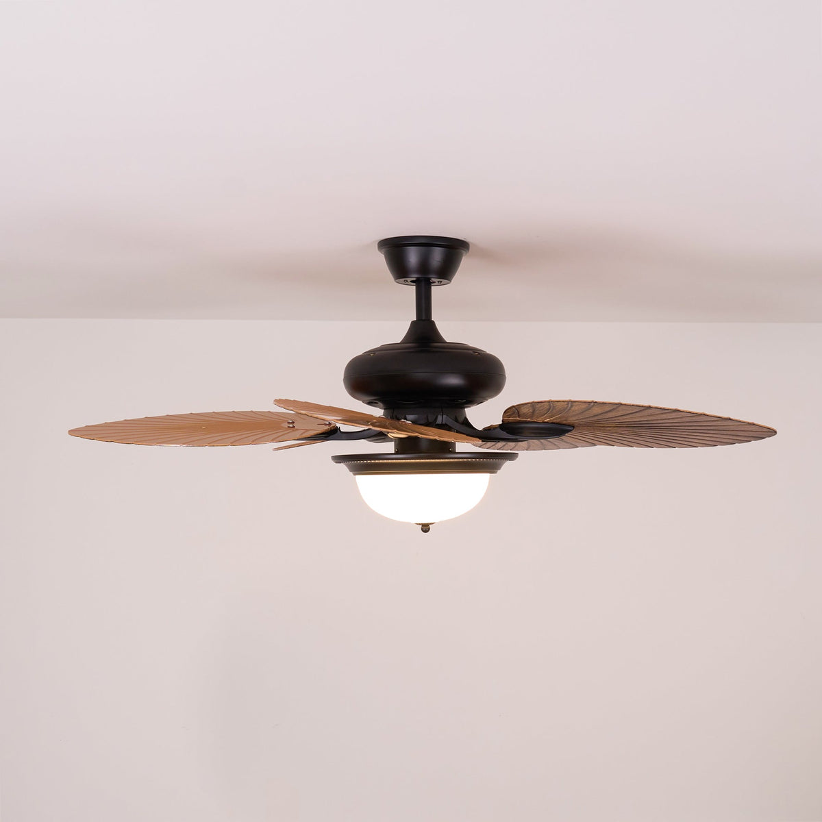 Lampă de tavan cu ventilator de frunze de bananier
