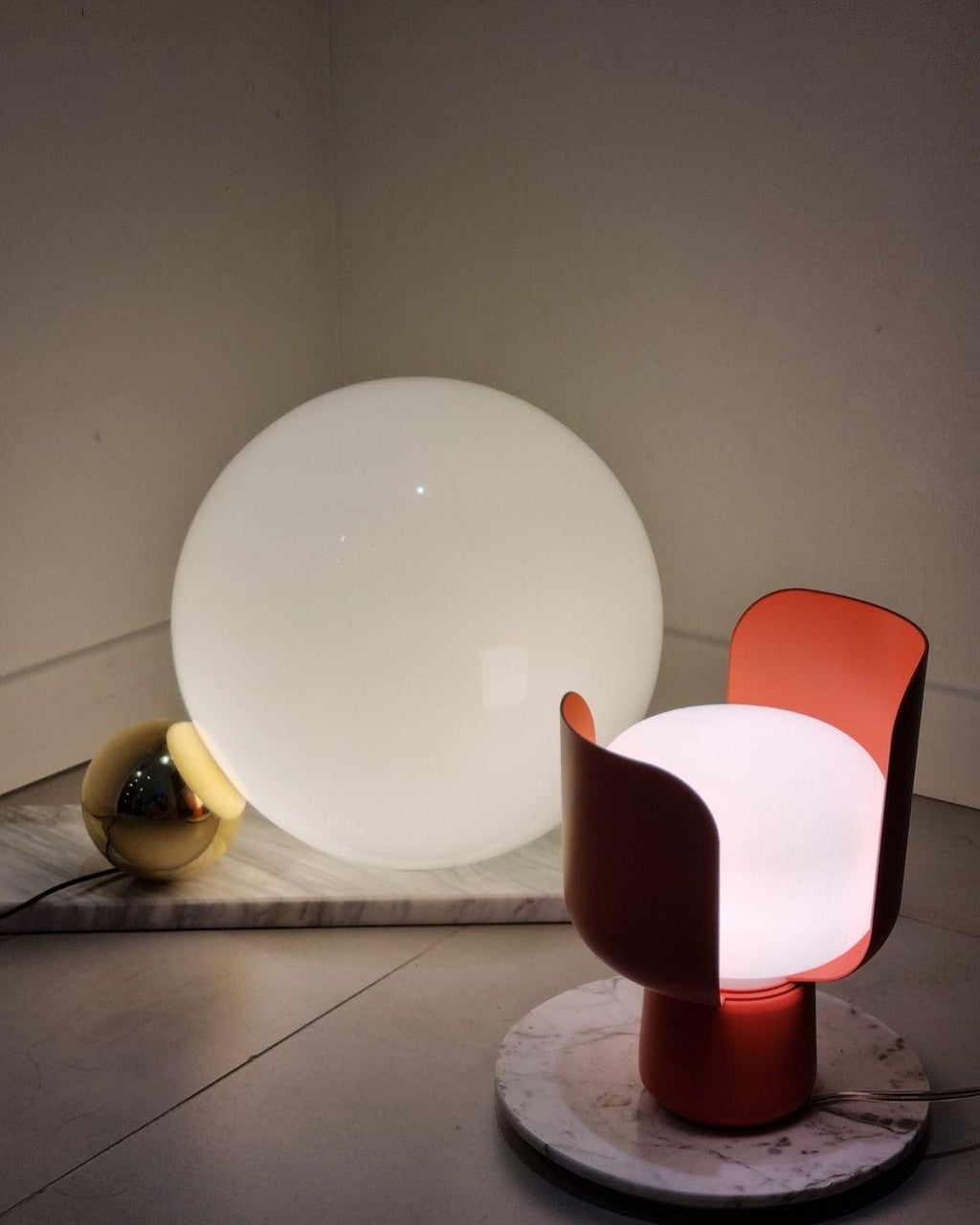 Petals Glass Table Lamp