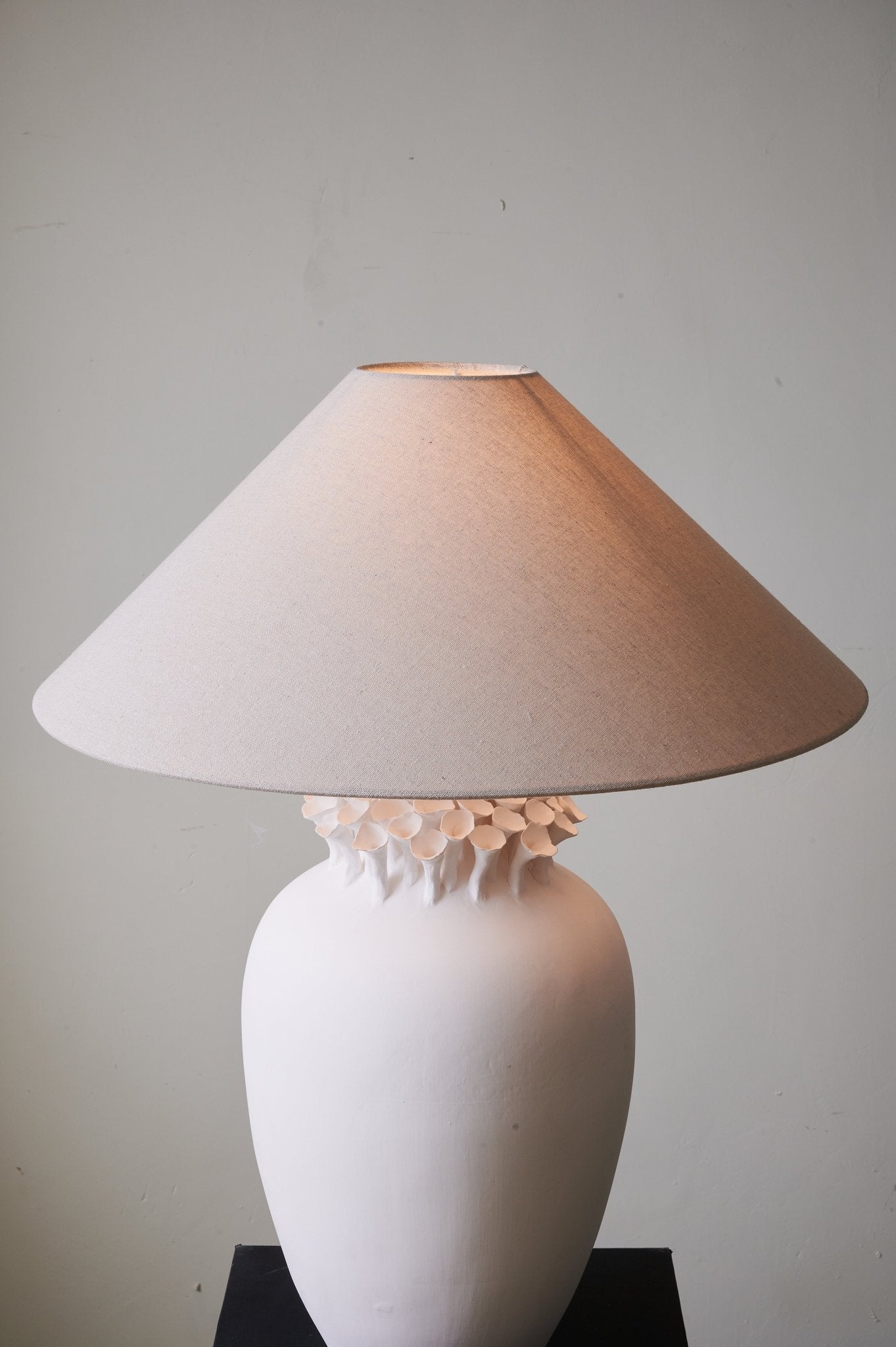 Lampă de masă ceramică Blossom Crest