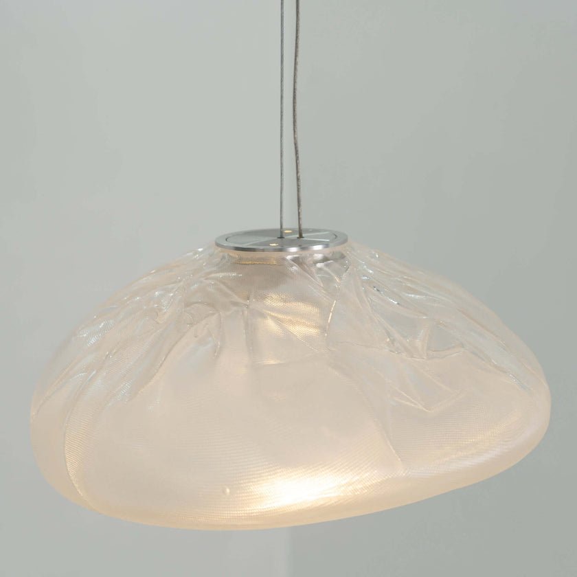 Lampă suspendată din plasă de sticlă suflată