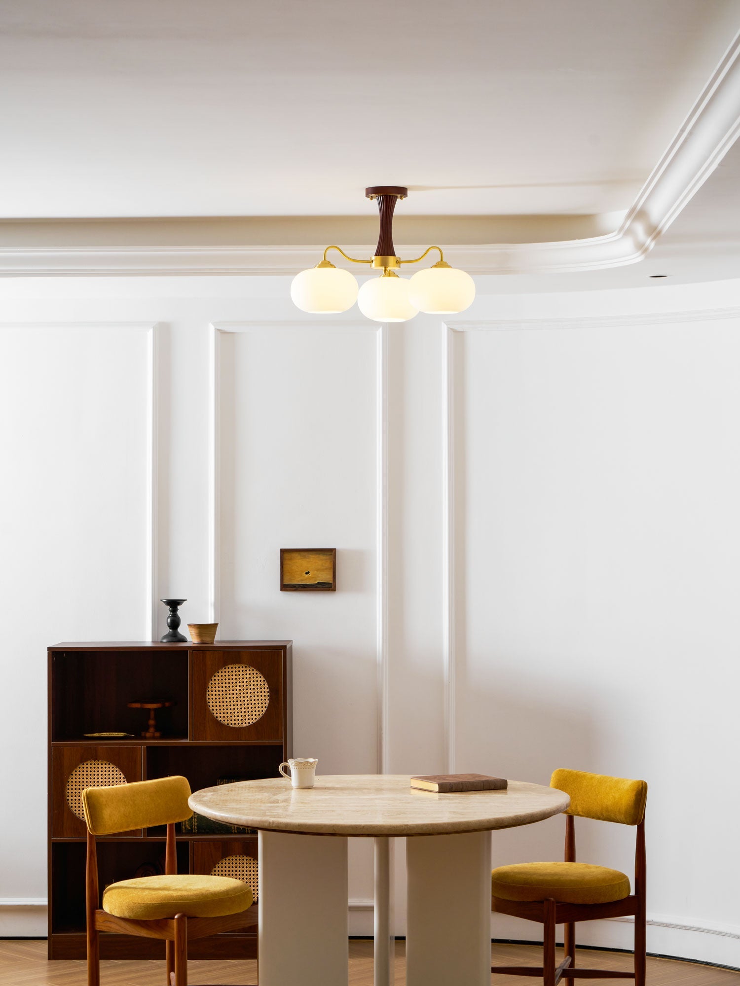 Candelabru din lemn de alamă, curmal