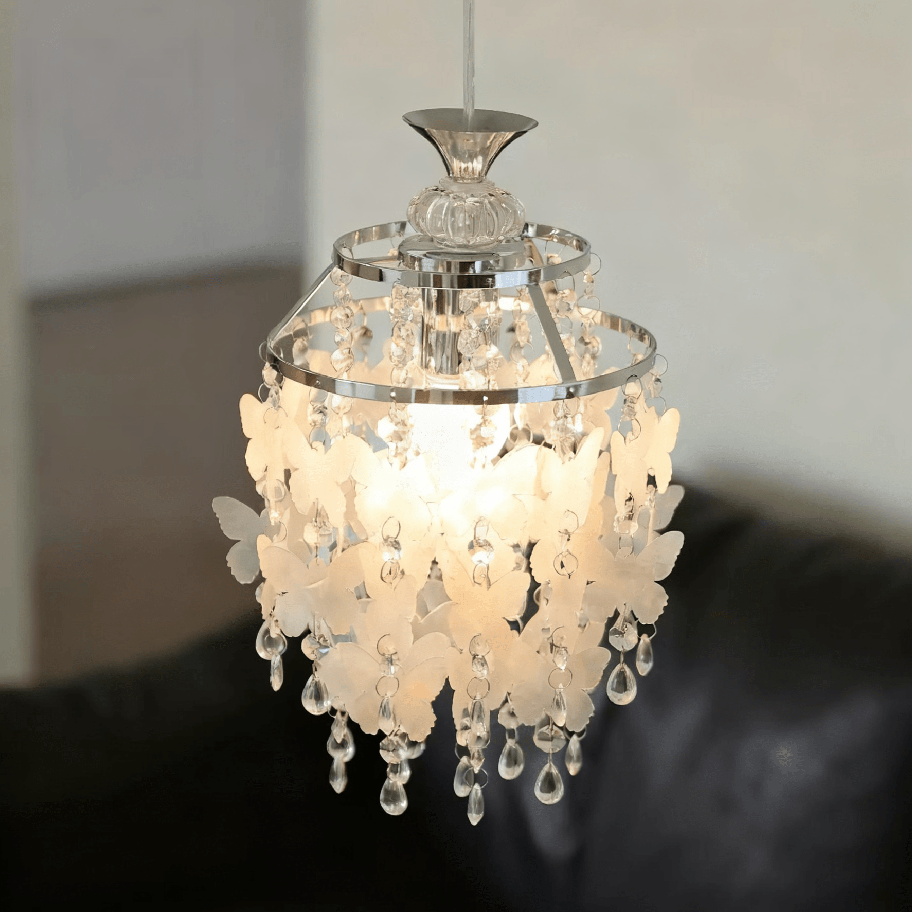 Lampă suspendată cu cristal fluture