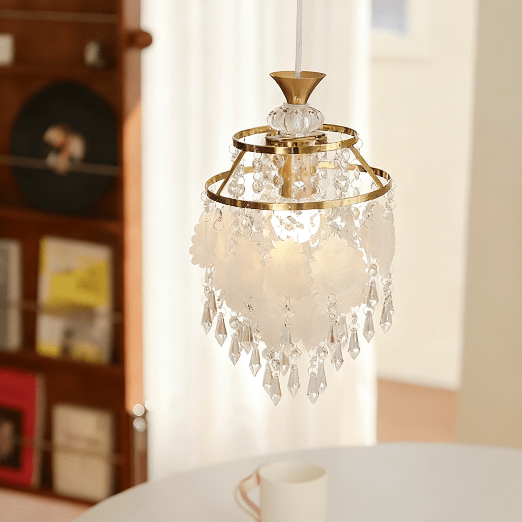 Lampă suspendată cu cristal fluture