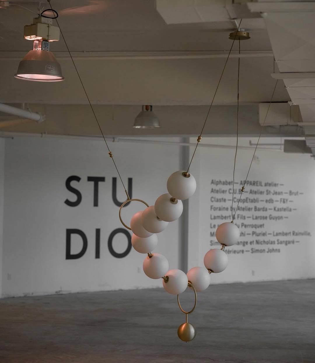 Lampă cu pandantiv LED cu colier 