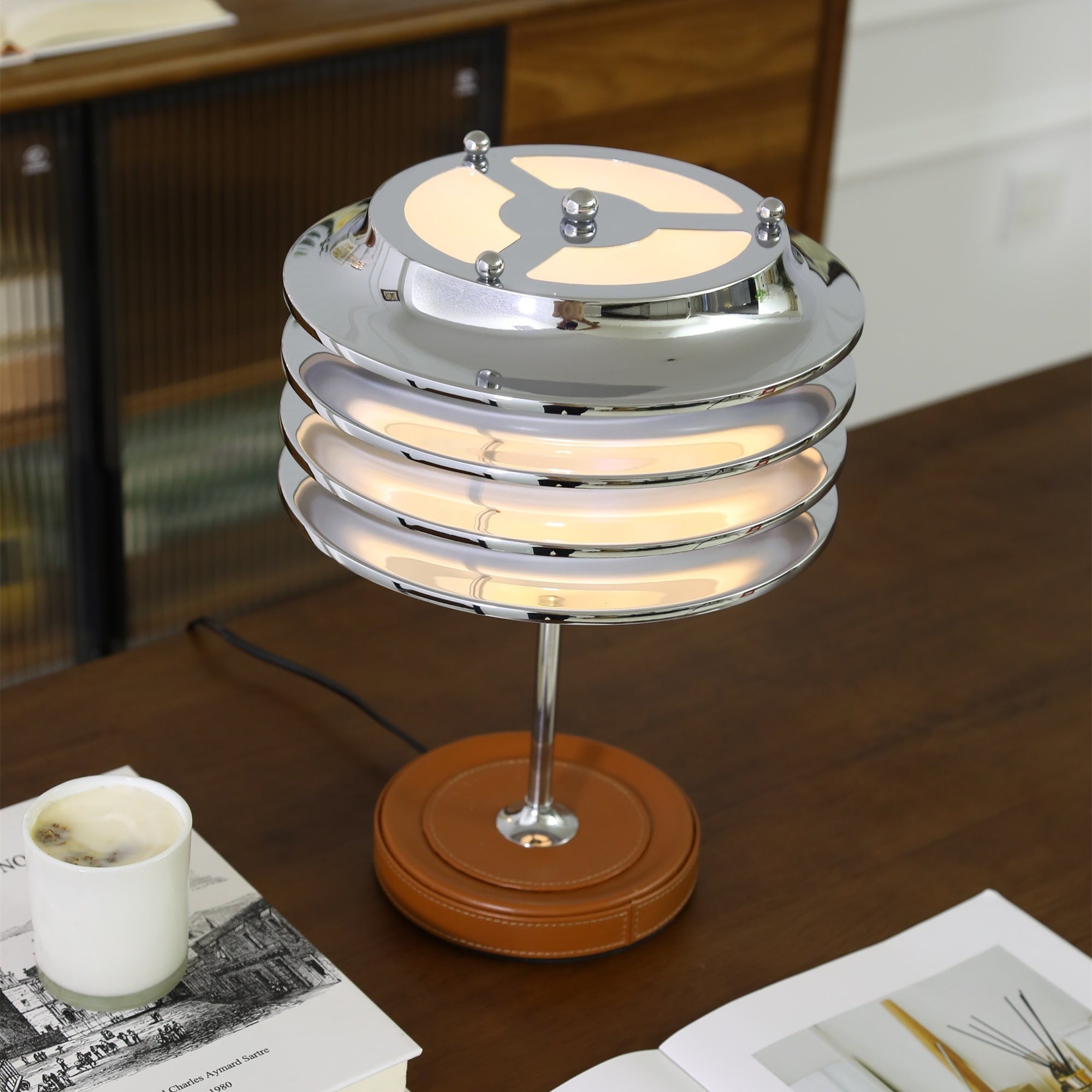 Lampă de masă Calystron