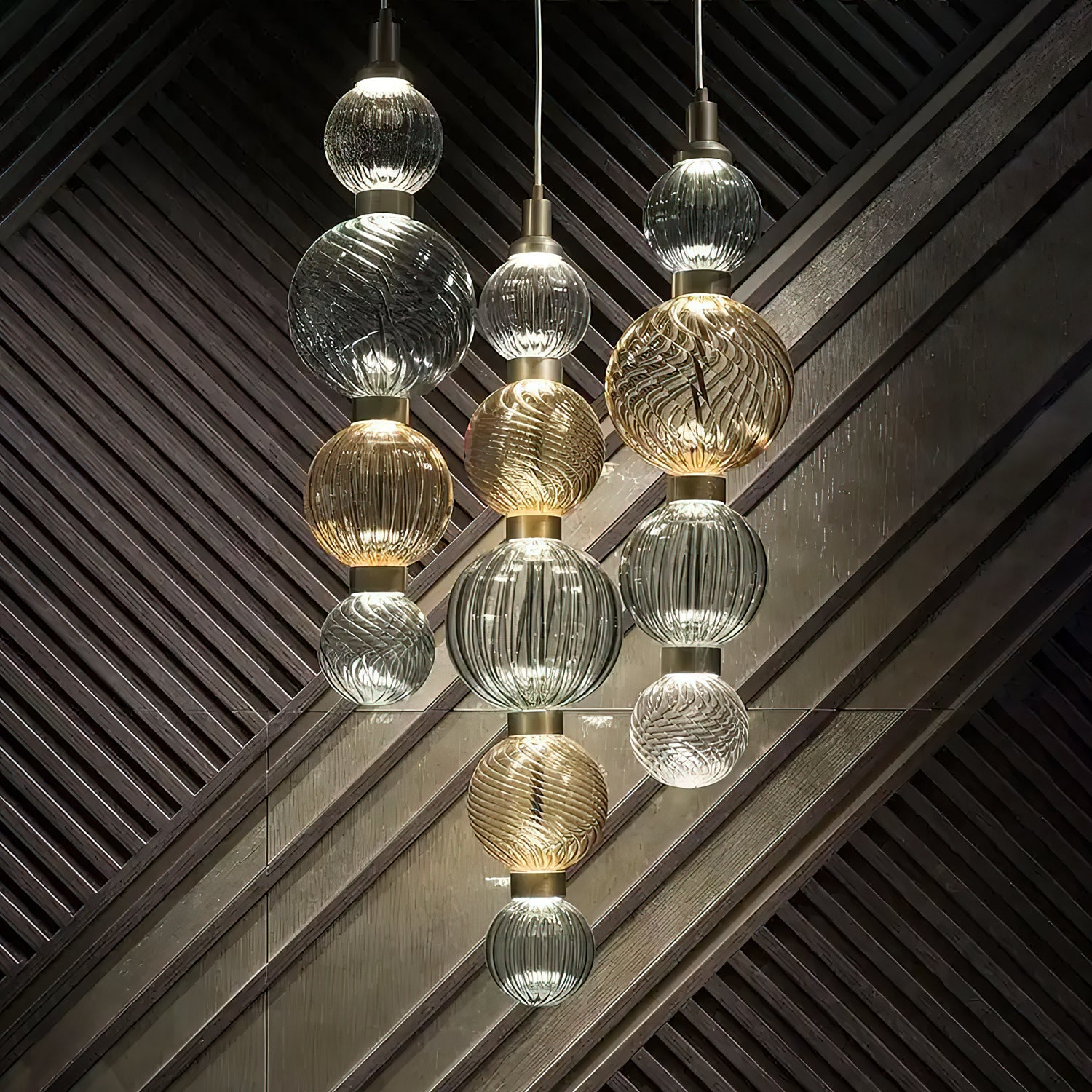 Lampă suspendată Celvara Globe
