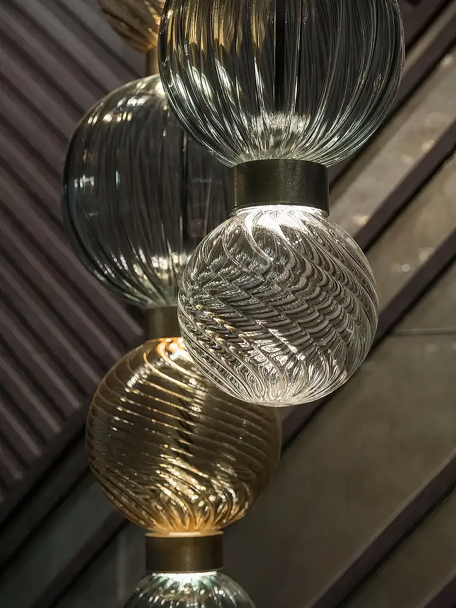 Lampă suspendată Celvara Globe