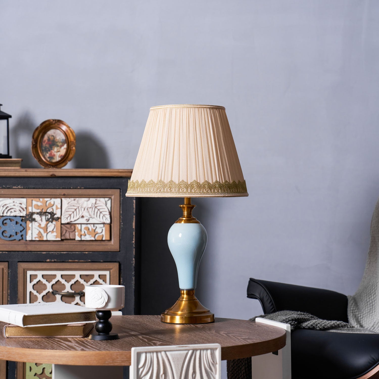 Chaslyn Desk Lamp