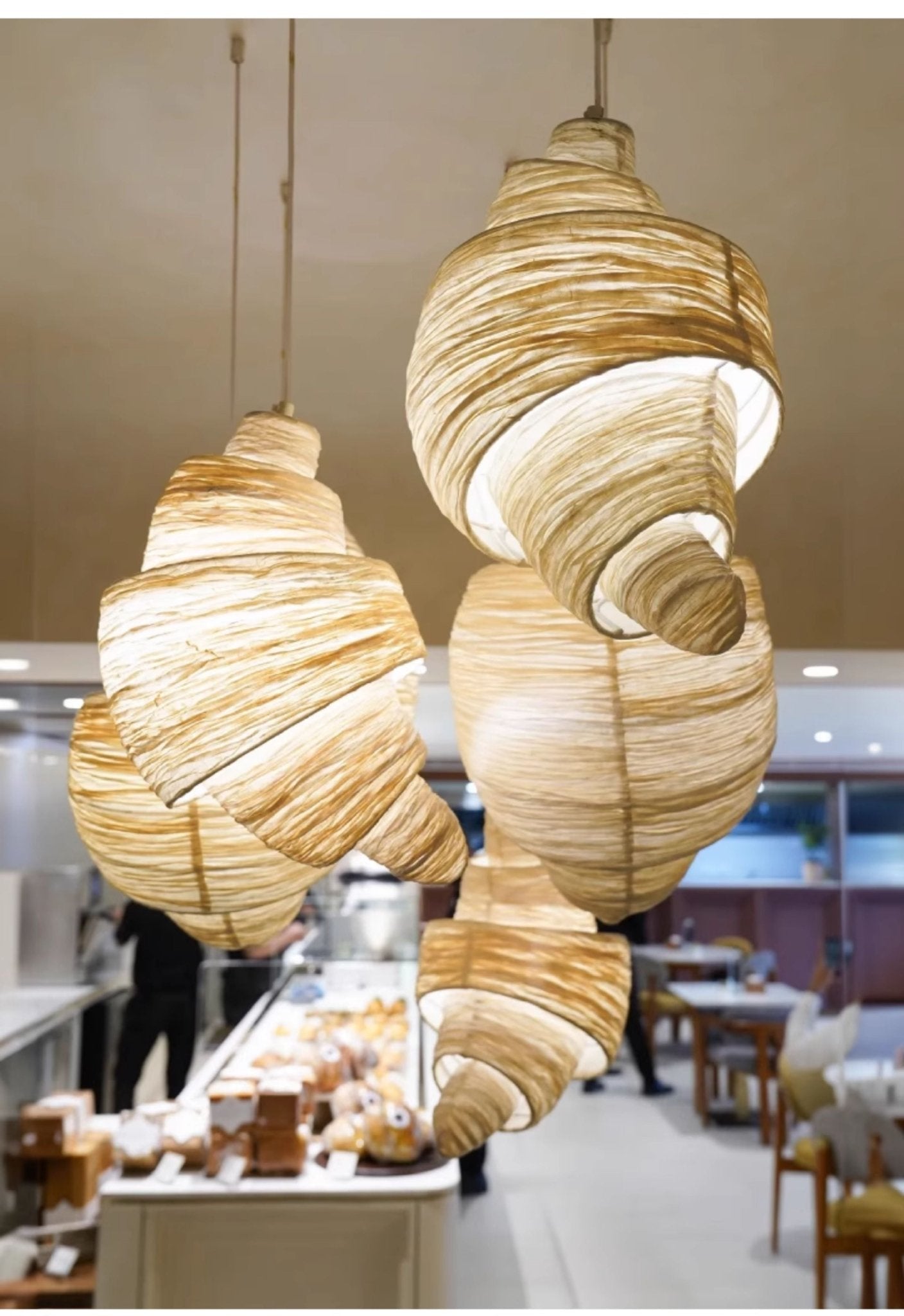 Lampă suspendată din material textil Croissant 