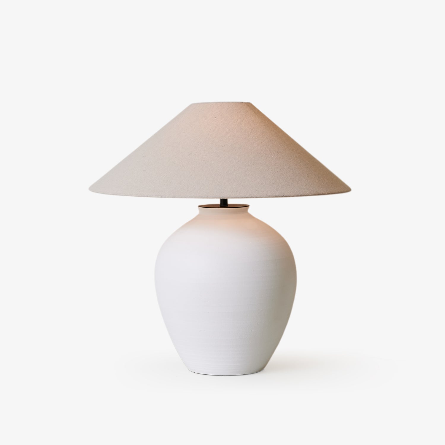 Aterra Ceramic Table Lamp - Vakkerlight