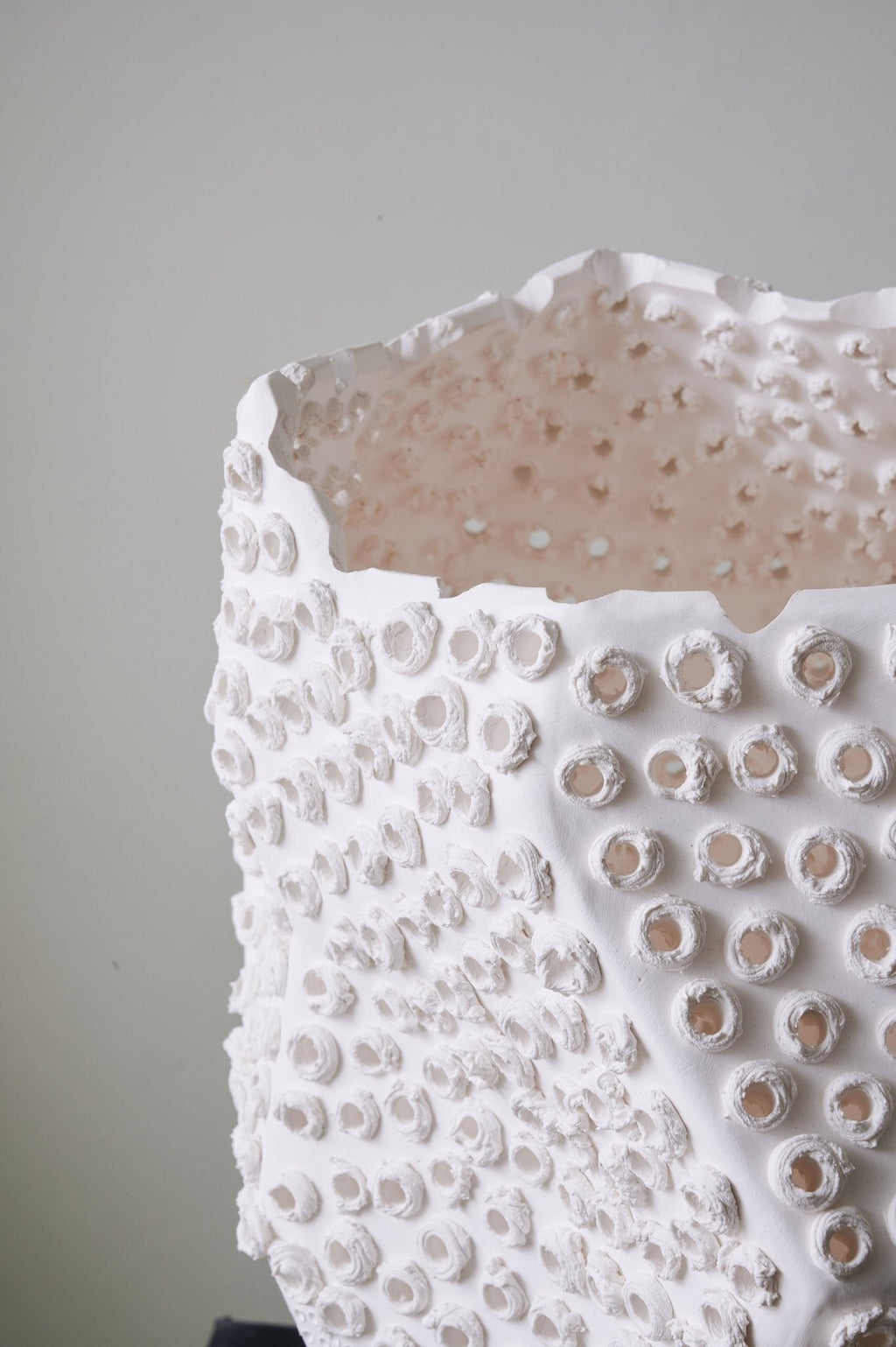 Lampă de masă din ceramică texturată Urchin