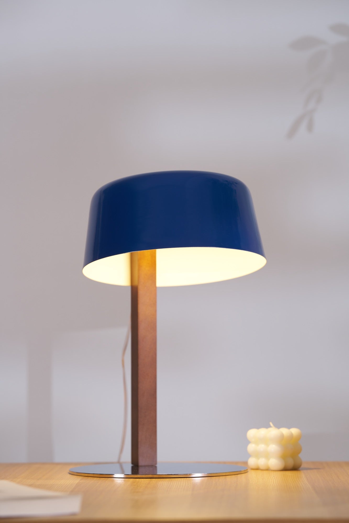 Lampă de masă înclinată Dario 