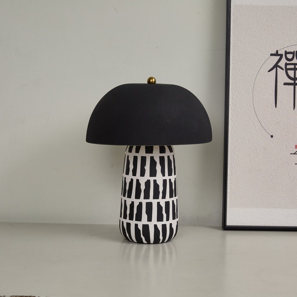 Lampă de masă ceramică cu model geometric