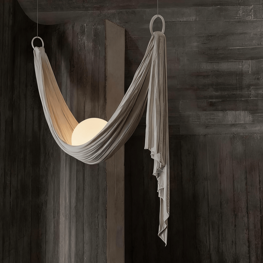 Lampă suspendată din material textil Hammock