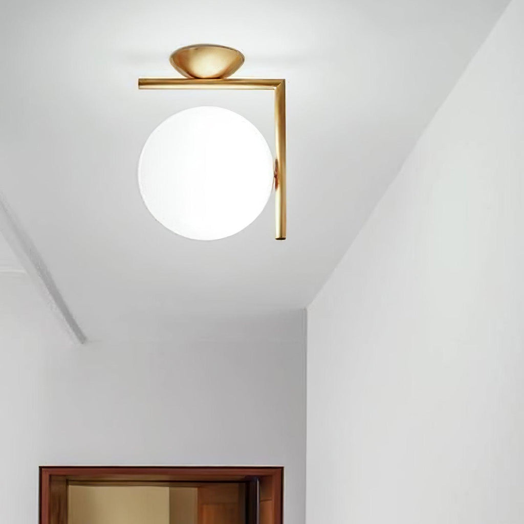 Lampă de perete din sticlă suflată cu sticlă opal