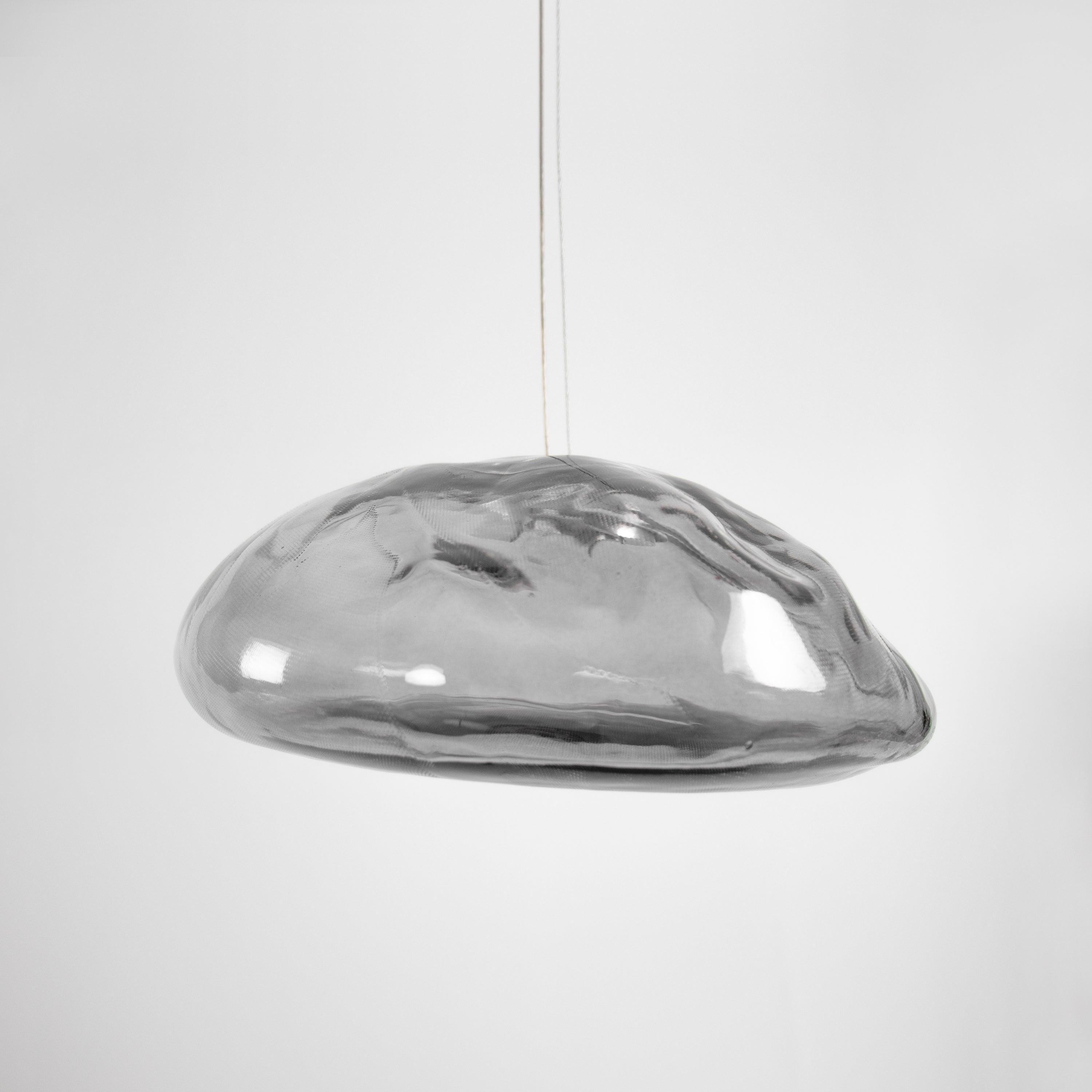 Lampă suspendată din plasă de sticlă suflată