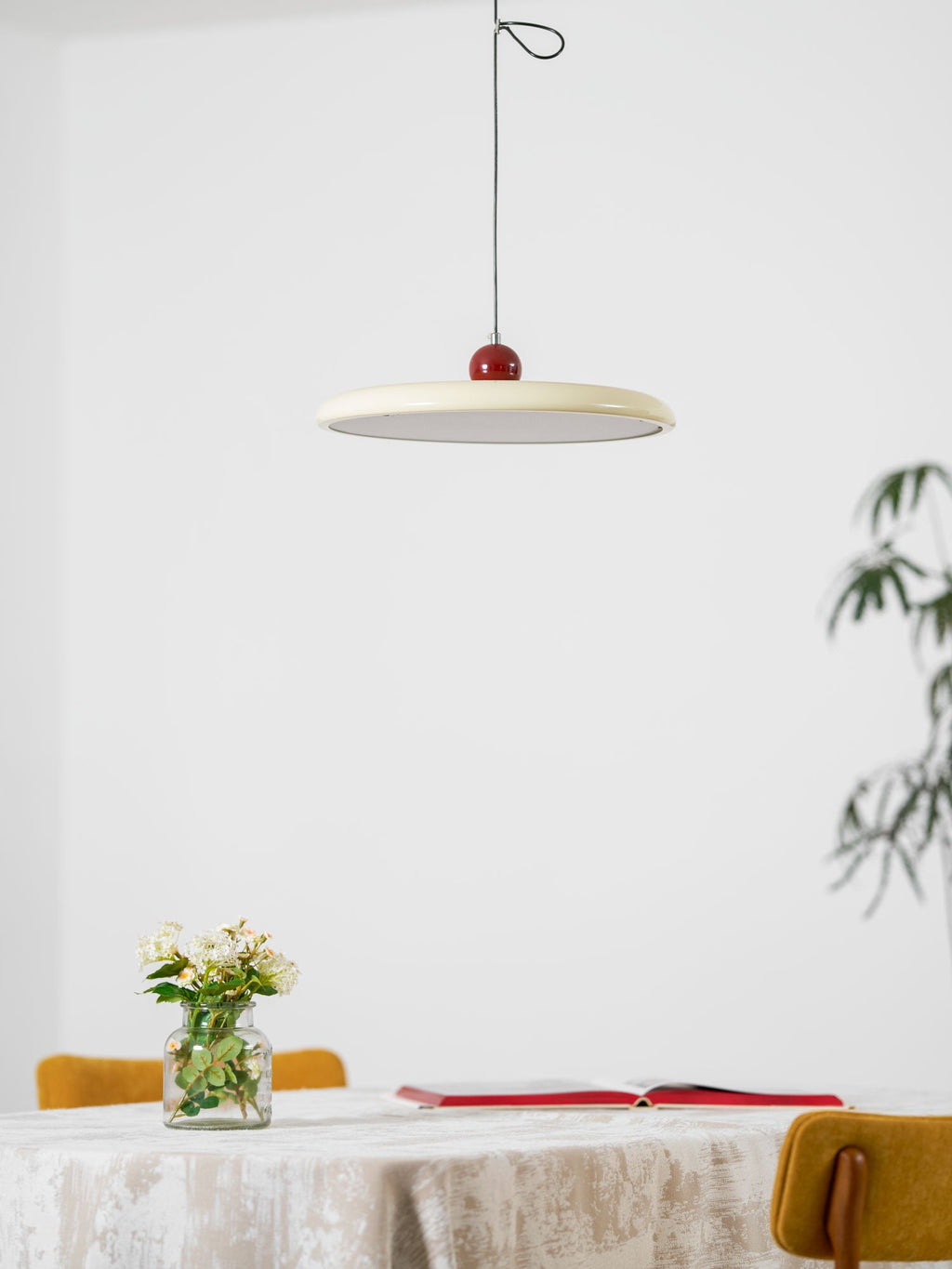 Lampă suspendată Lola Swing