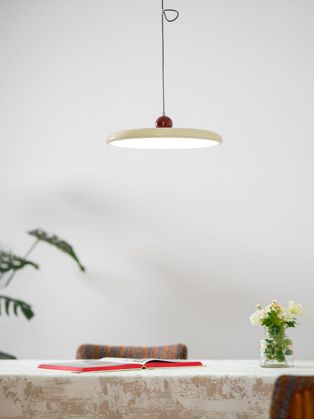 Lampă suspendată Lola Swing