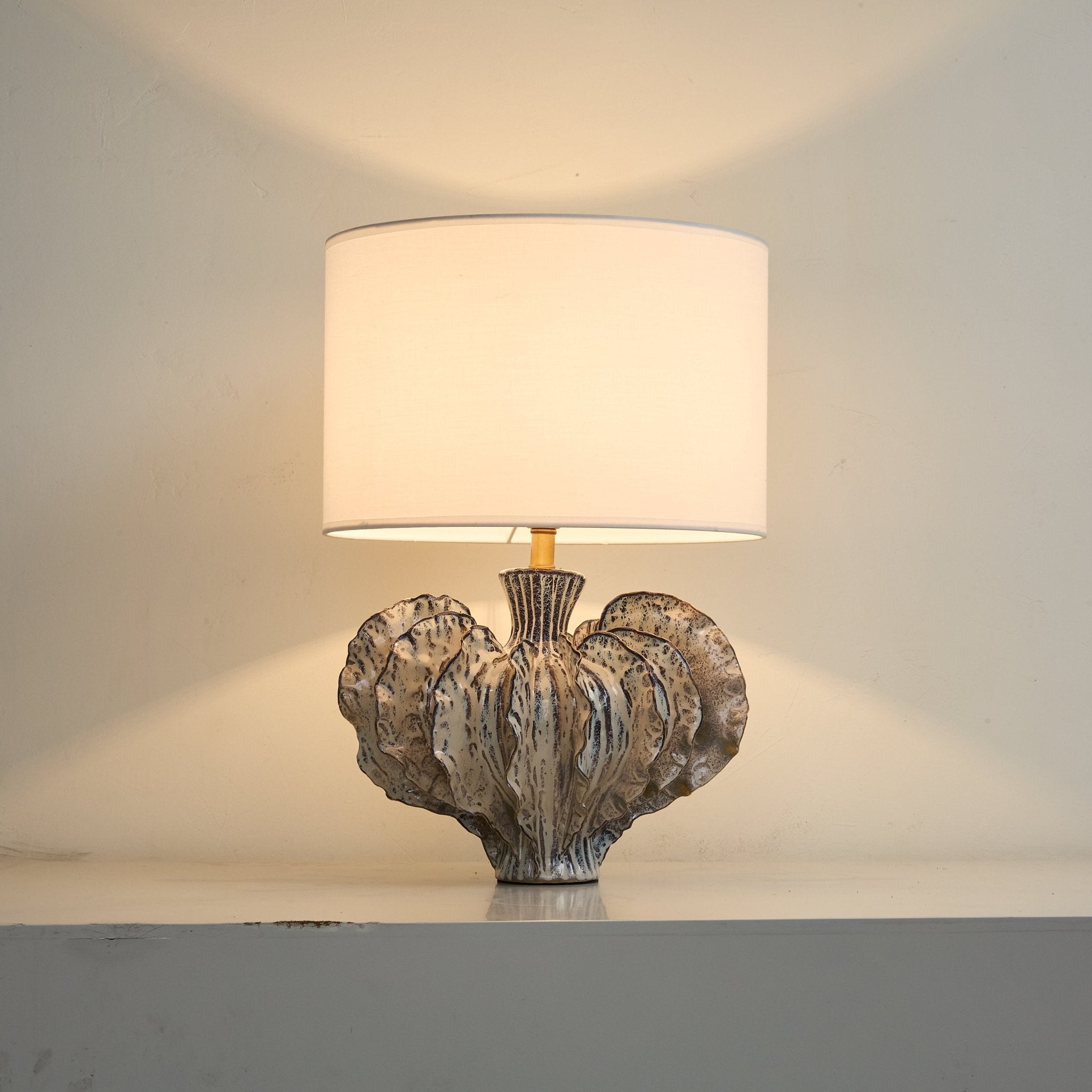Lampă de masă ceramică în formă de frunză