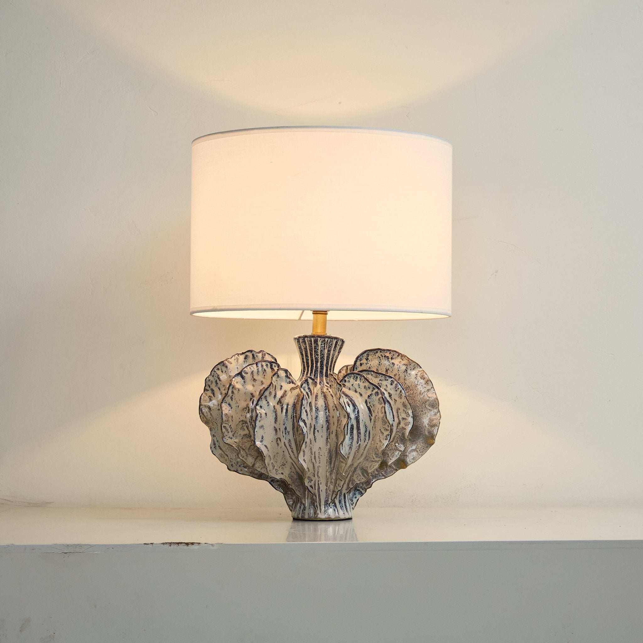Lampă de masă ceramică în formă de frunză
