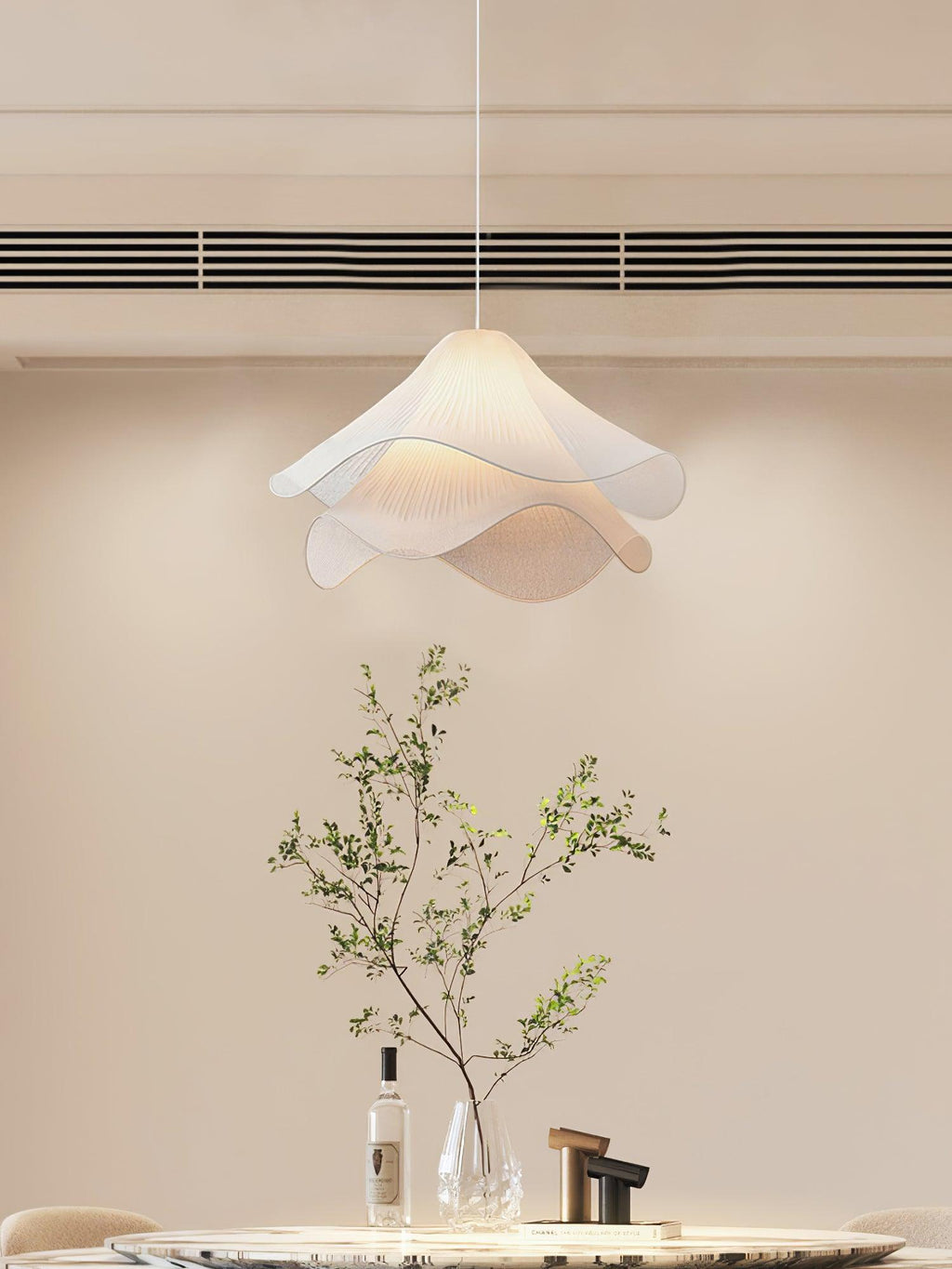Lampă suspendată Ethereal Bloom cu priză