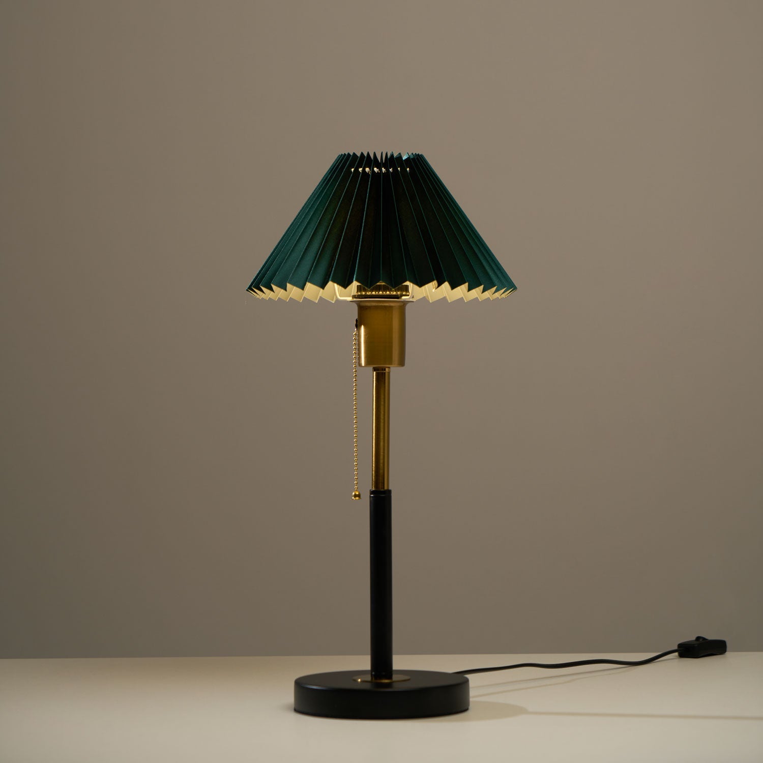 Lampă de masă plisată Lumi 