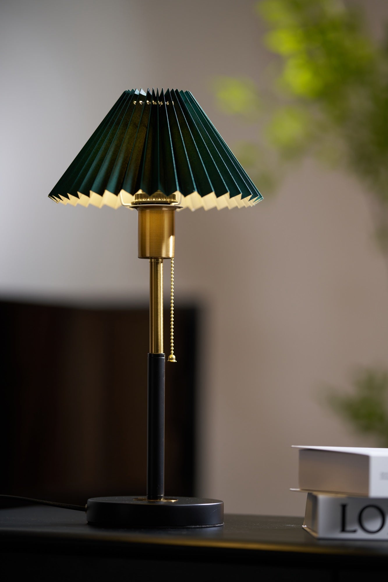 Lampă de masă plisată Lumi 