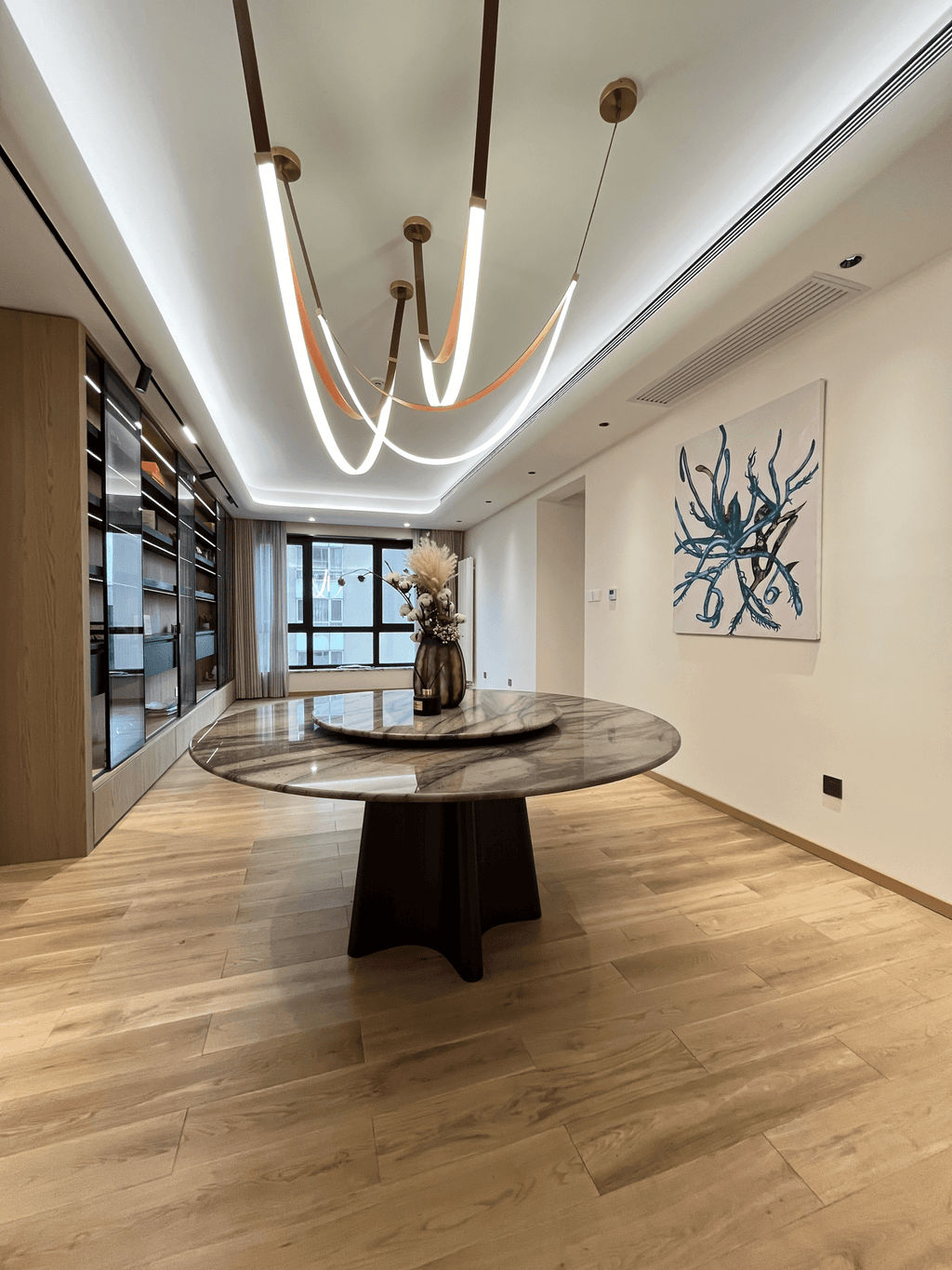 Lunestra Strap Chandelier