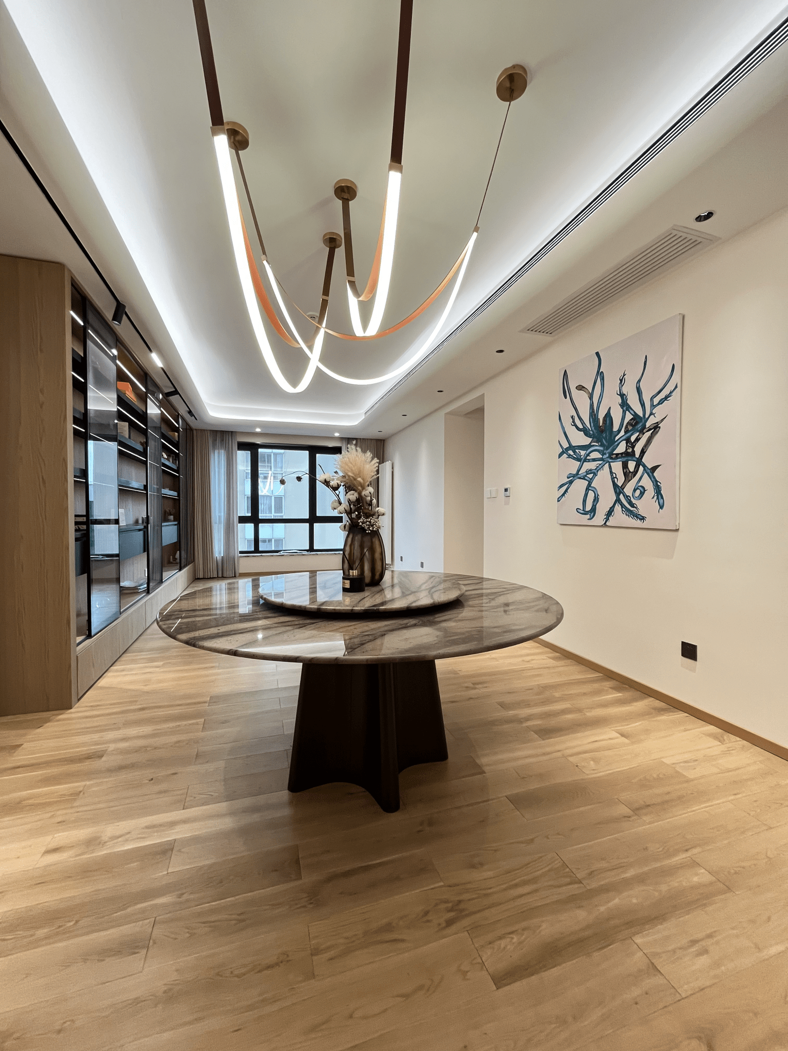Lunestra Strap Chandelier