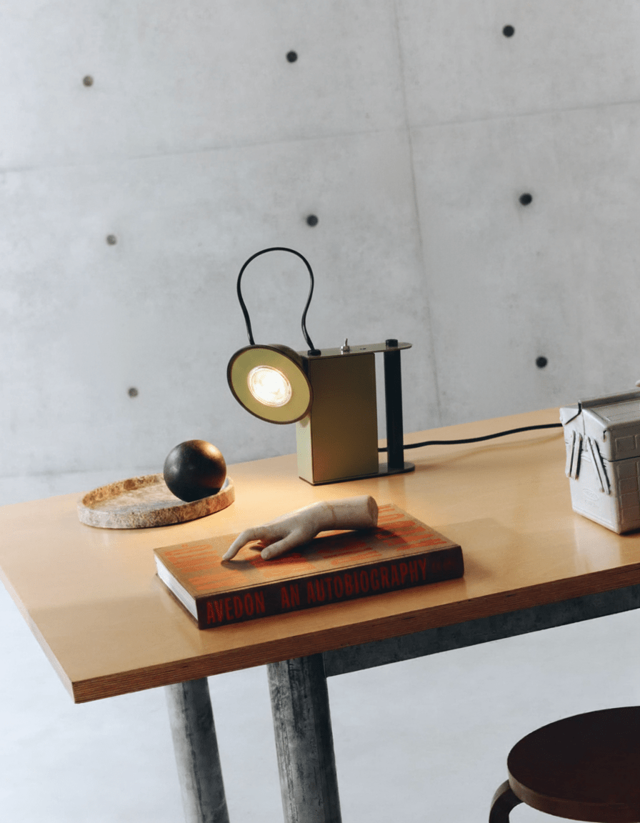 Roland Camera Table Light